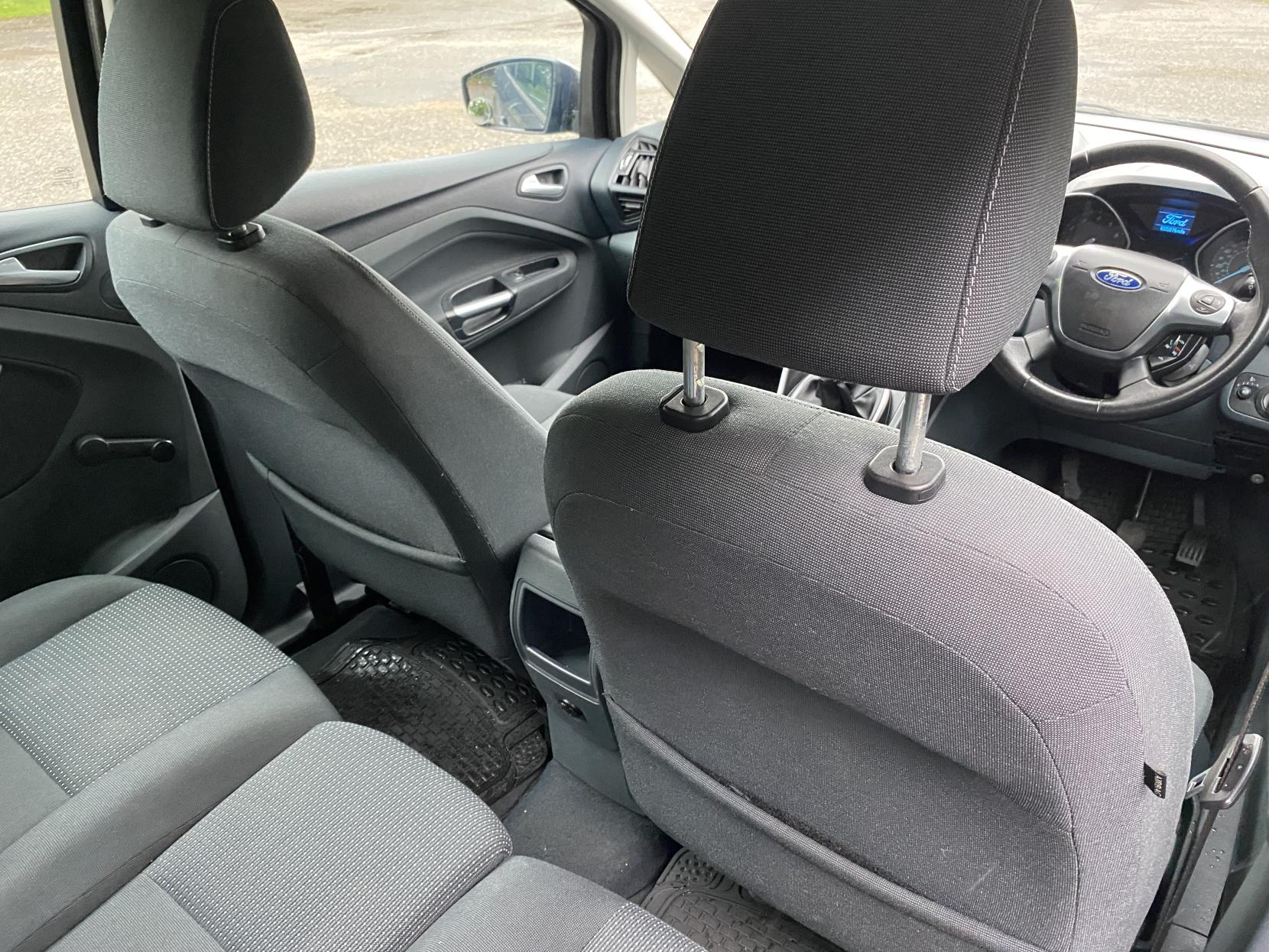 Ford C-Max 1.6 Zetec MPV 5dr Petrol Manual Euro 5 (105 ps)