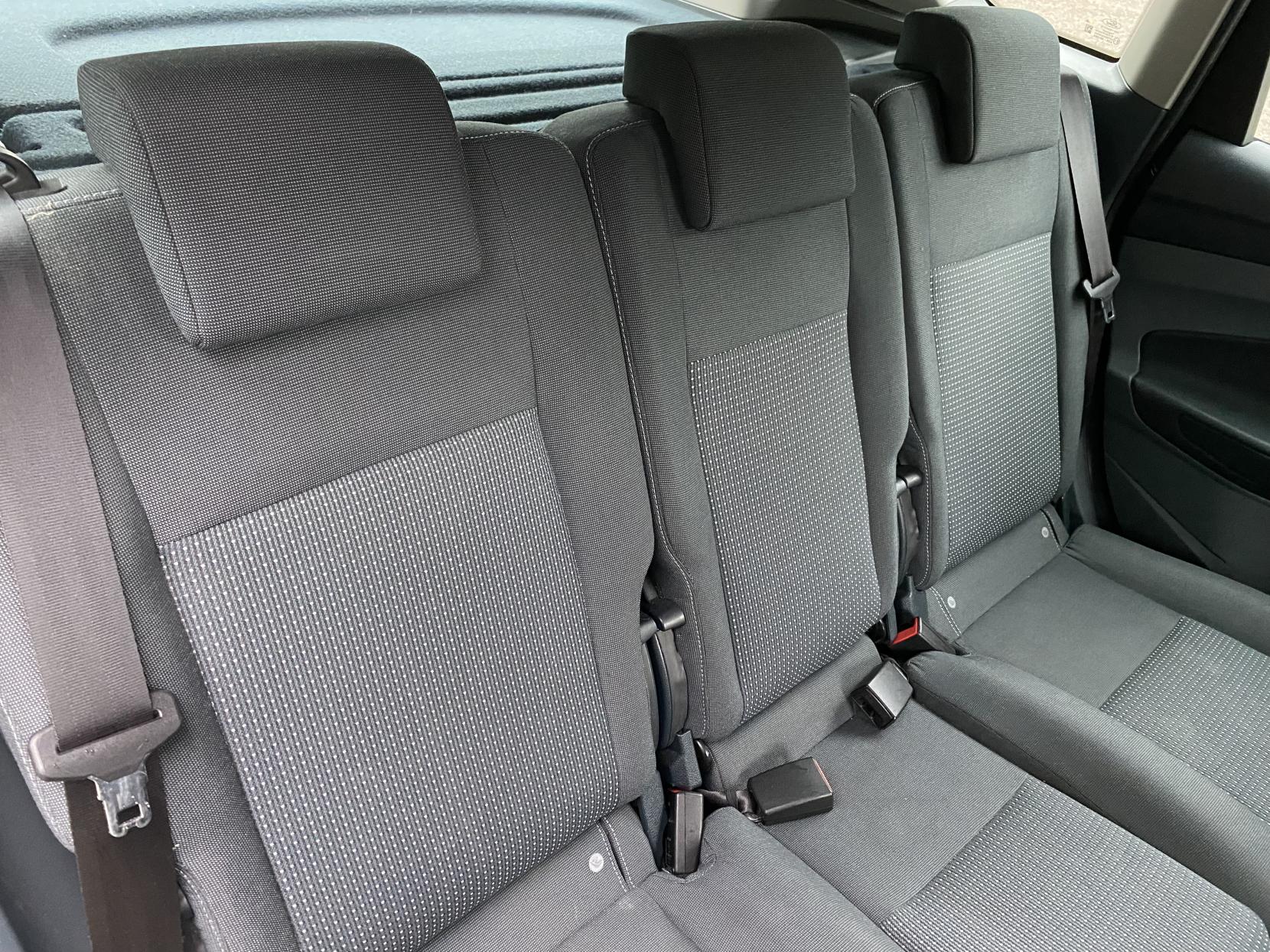 Ford C-Max 1.6 Zetec MPV 5dr Petrol Manual Euro 5 (105 ps)