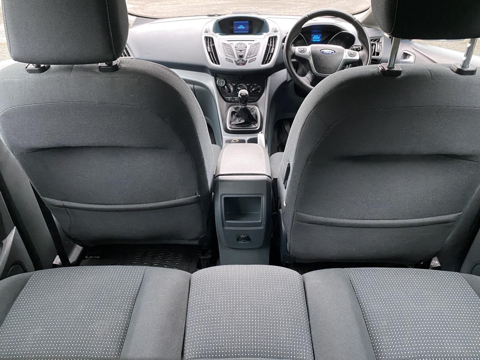 Ford C-Max 1.6 Zetec MPV 5dr Petrol Manual Euro 5 (105 ps)