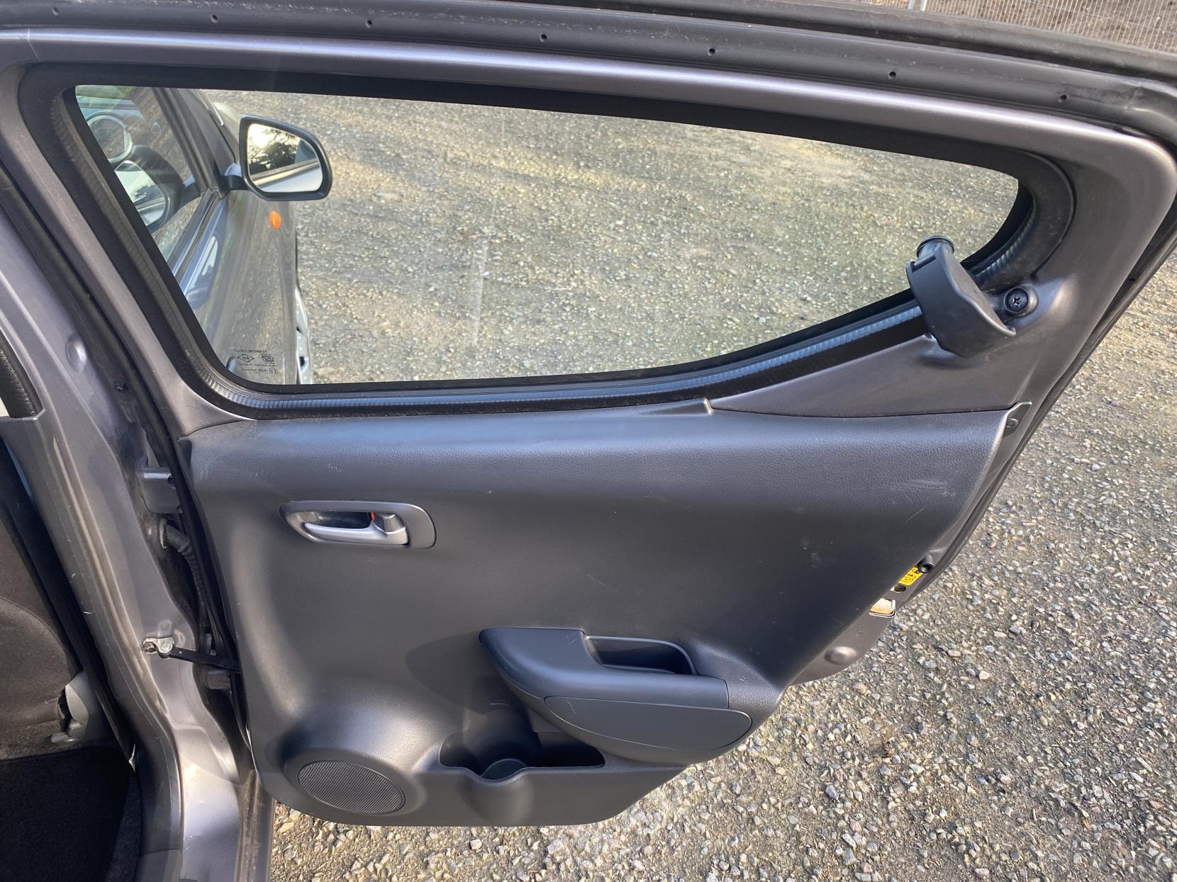 Suzuki Alto 1.0 12V SZ Hatchback 5dr Petrol Manual Euro 5 (68 ps)