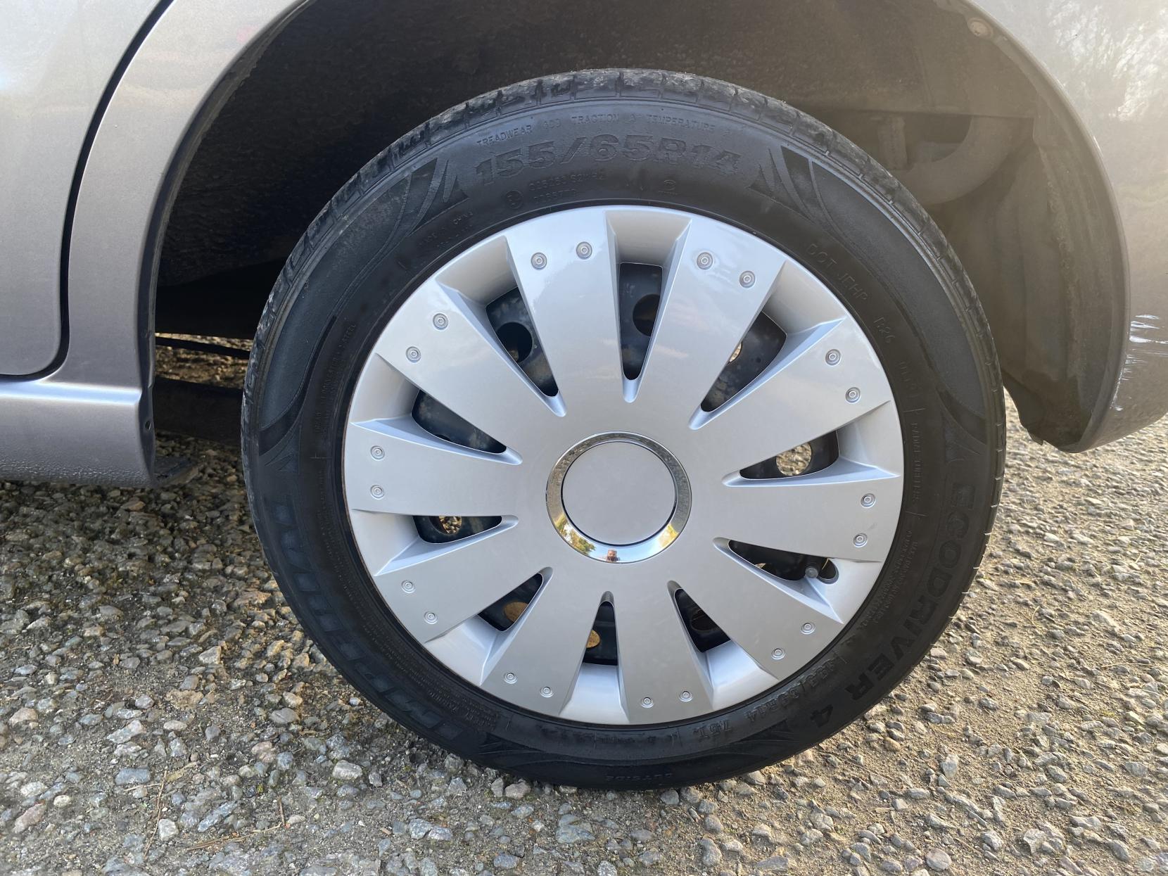 Suzuki Alto 1.0 12V SZ Hatchback 5dr Petrol Manual Euro 5 (68 ps)