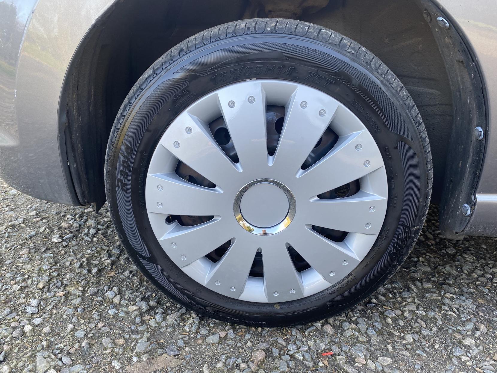 Suzuki Alto 1.0 12V SZ Hatchback 5dr Petrol Manual Euro 5 (68 ps)