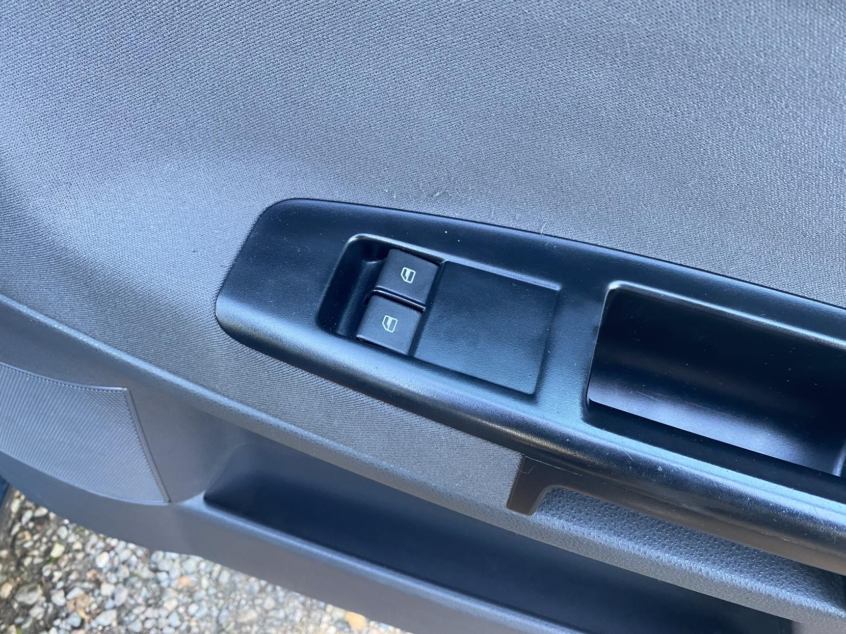 Volkswagen Polo 1.2 Match Hatchback 3dr Petrol Manual (138 g/km, 70 bhp)