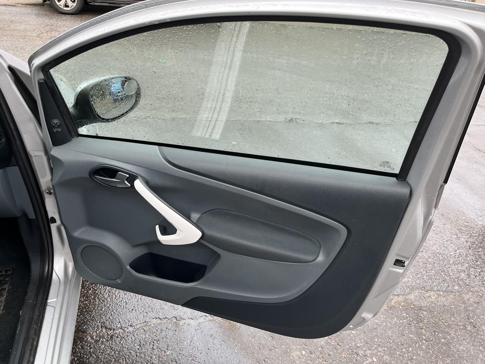 Ford Ka 1.2 Zetec Hatchback 3dr Petrol Manual Euro 4 (69 ps)