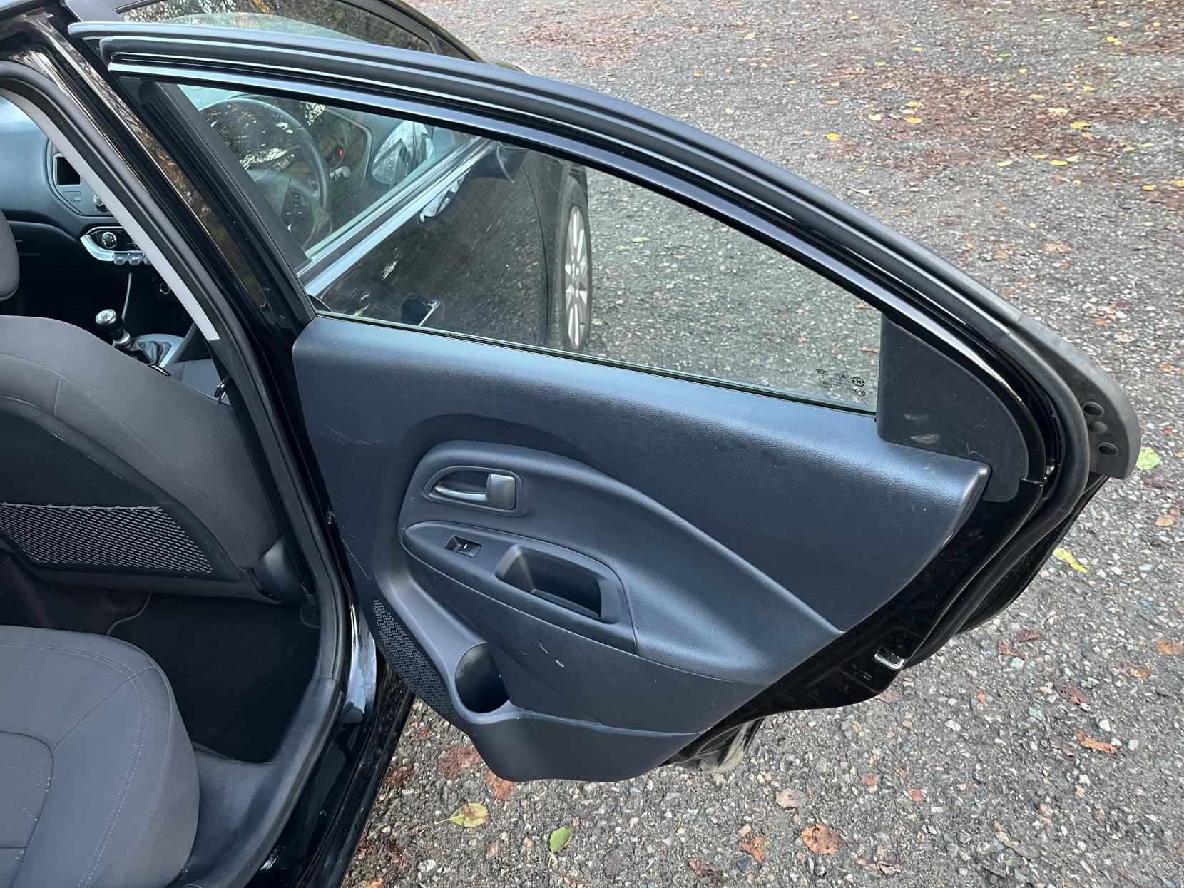 Kia Rio 1.25 2 Hatchback 5dr Petrol Manual Euro 5 (84 bhp)