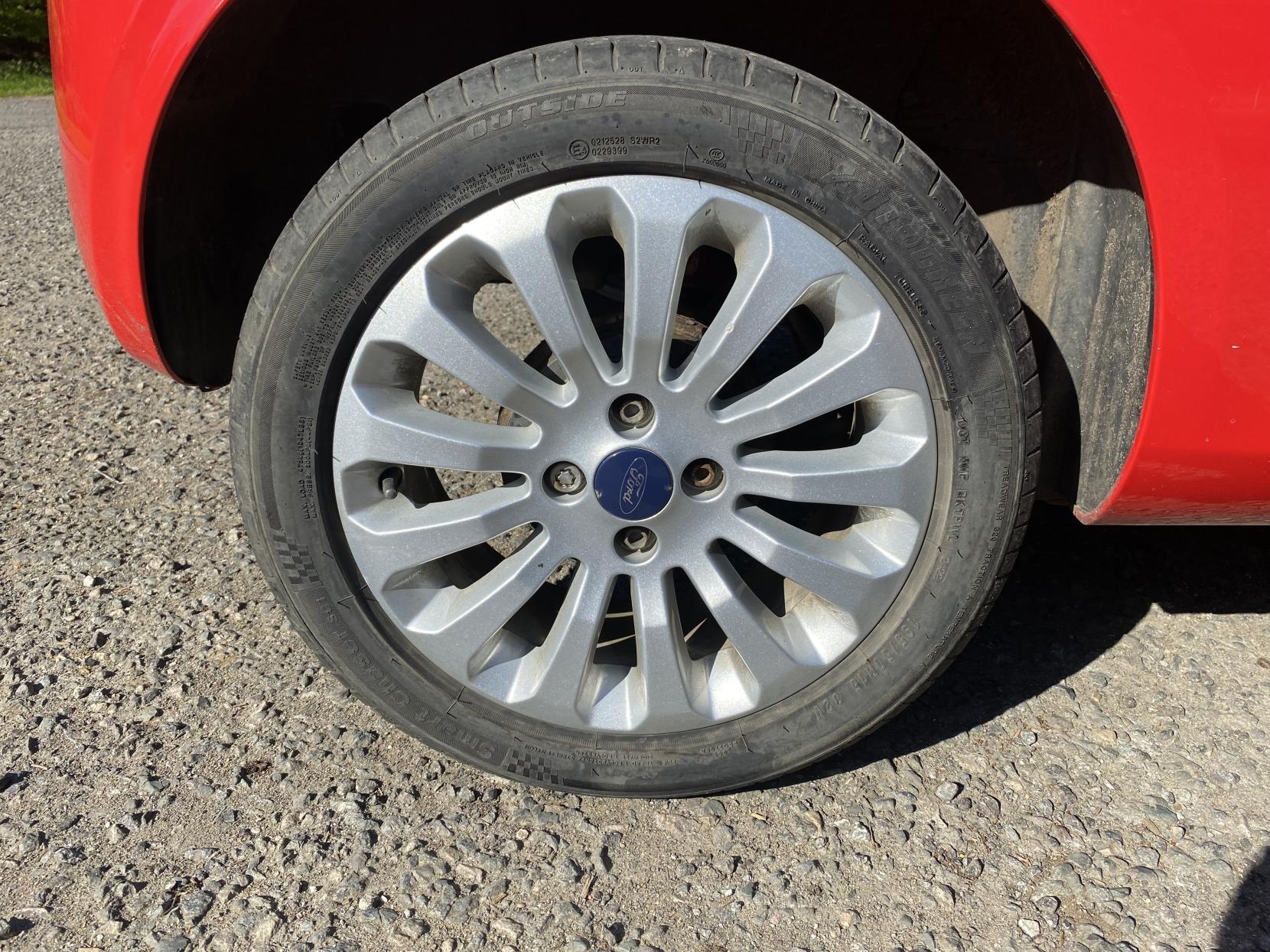 Ford Ka 1.2 Zetec Hatchback 3dr Petrol Manual Euro 5 (s/s) (69 ps)