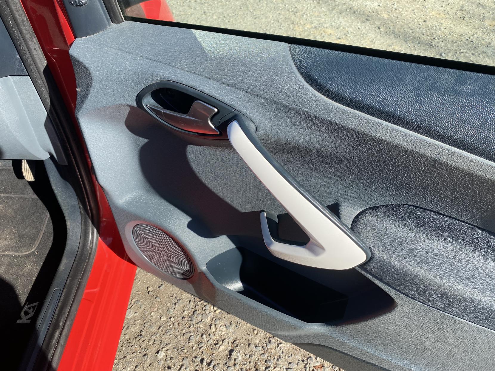 Ford Ka 1.2 Zetec Hatchback 3dr Petrol Manual Euro 5 (s/s) (69 ps)