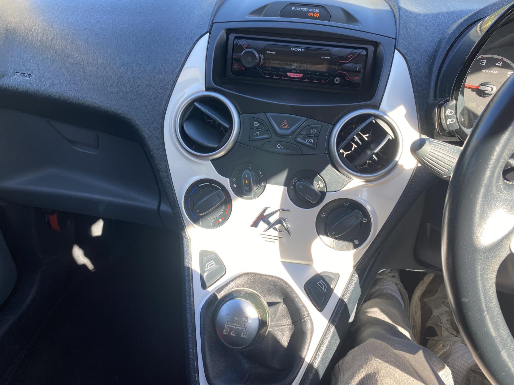 Ford Ka 1.2 Zetec Hatchback 3dr Petrol Manual Euro 5 (s/s) (69 ps)