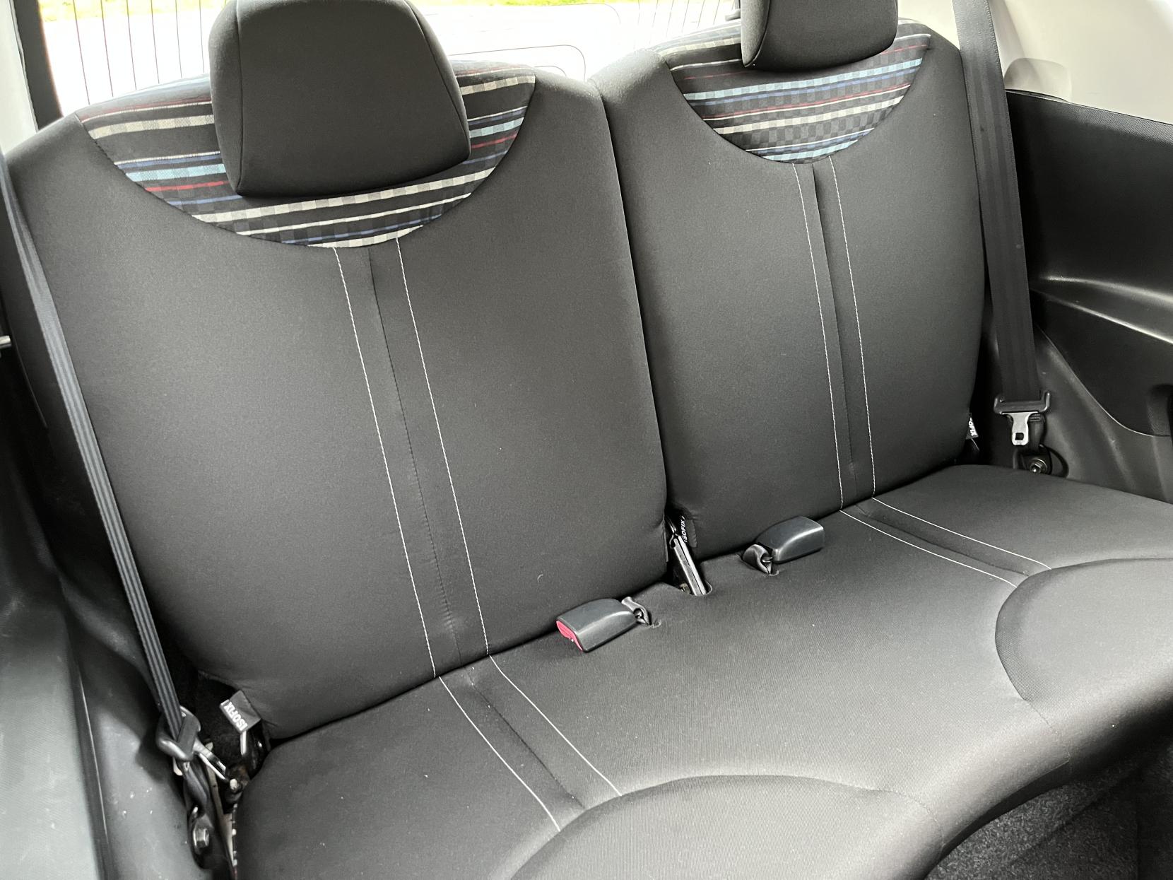 Citroen C1 1.0i VTR Hatchback 3dr Petrol Manual Euro 5 (68 ps)