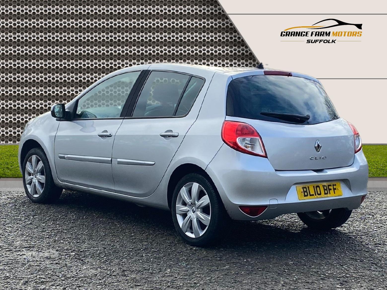Renault Clio 1.6 VVT Privilege TomTom Hatchback 5dr Petrol Manual Euro 4 (128 ps)