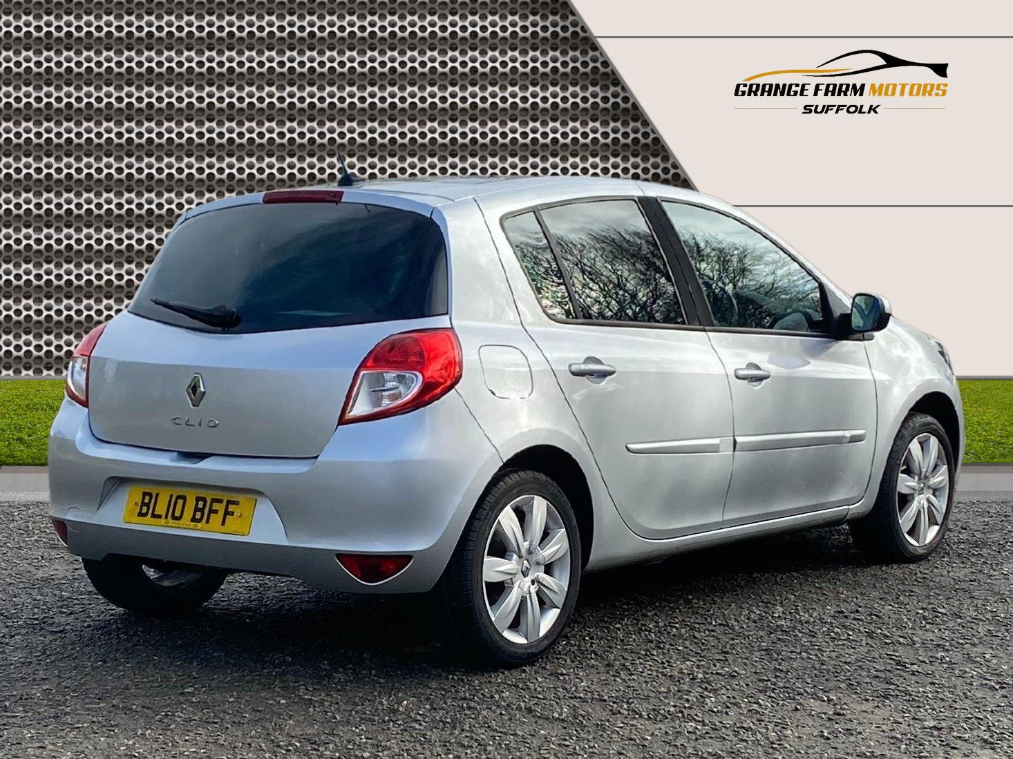Renault Clio 1.6 VVT Privilege TomTom Hatchback 5dr Petrol Manual Euro 4 (128 ps)