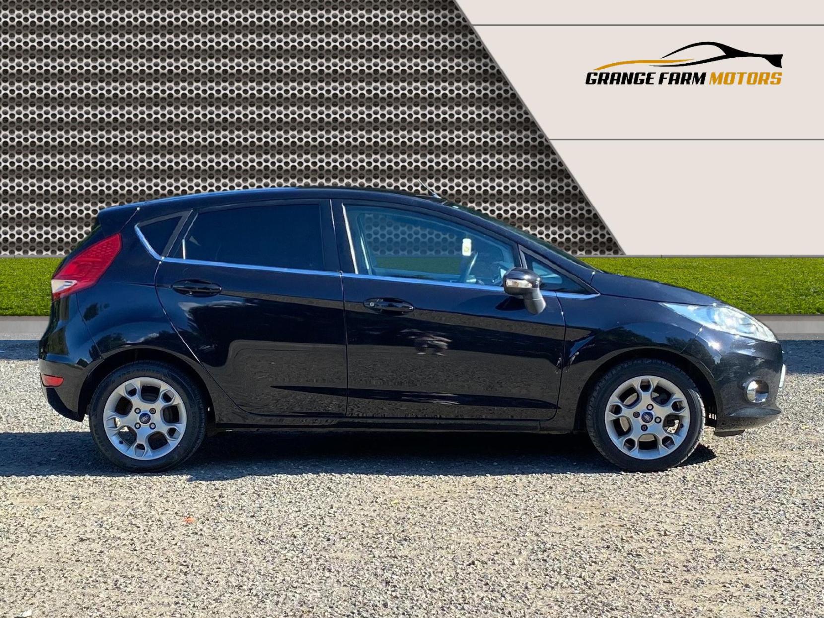Ford Fiesta 1.25 Zetec Hatchback 5dr Petrol Manual (129 g/km, 81 bhp)
