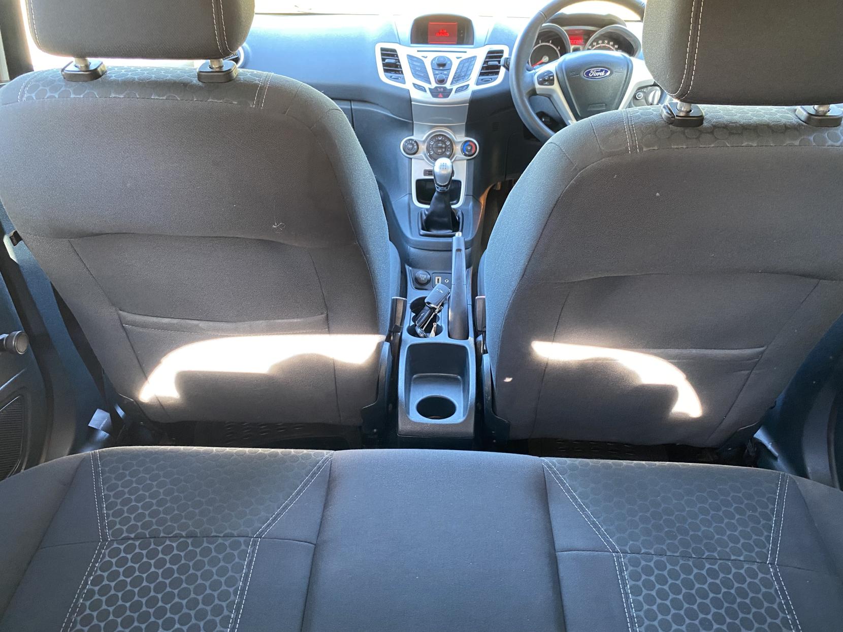 Ford Fiesta 1.25 Zetec Hatchback 5dr Petrol Manual (129 g/km, 81 bhp)