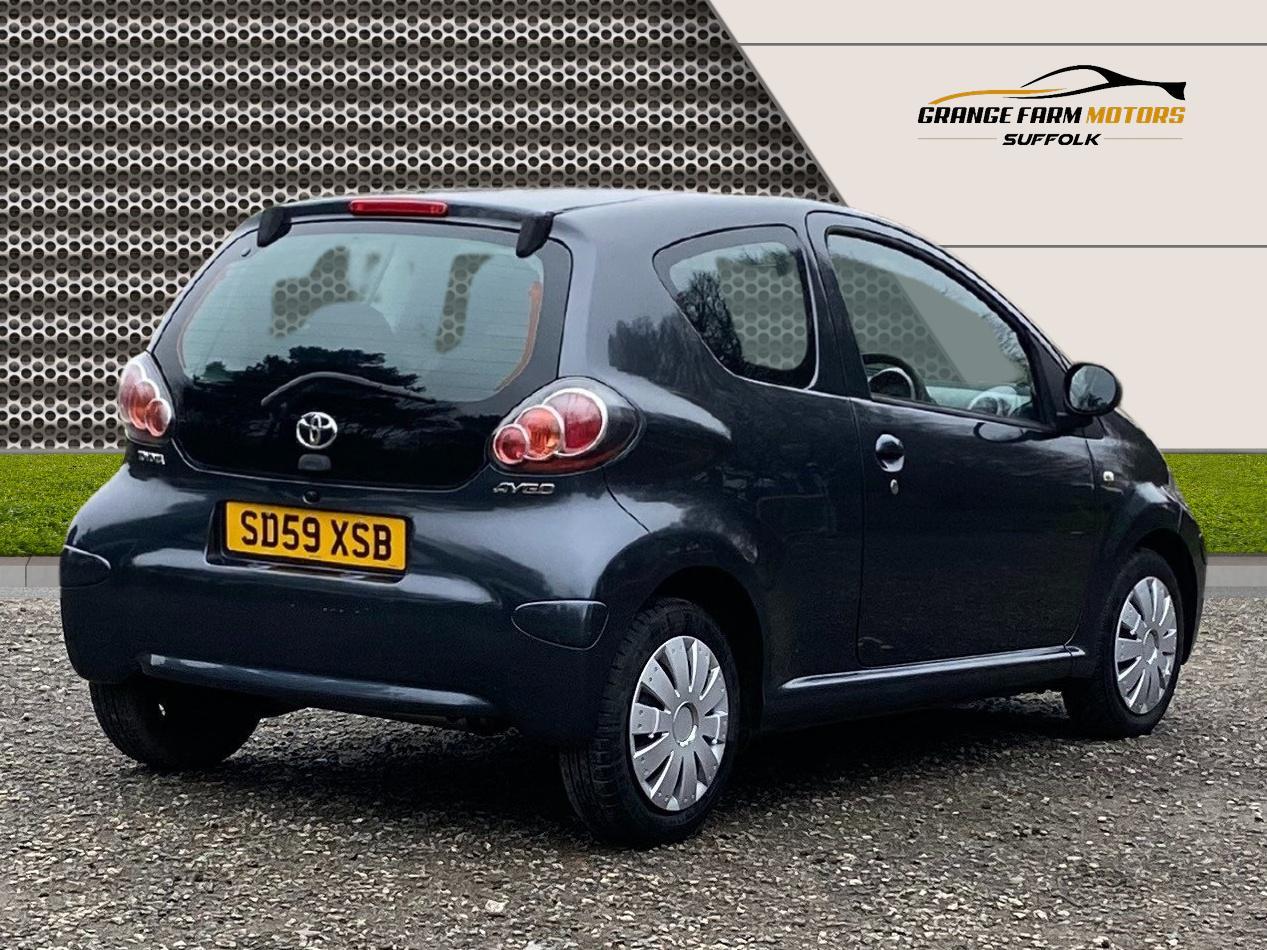 Toyota AYGO 1.0 VVT-i + Hatchback 3dr Petrol Manual Euro 4 (67 bhp)