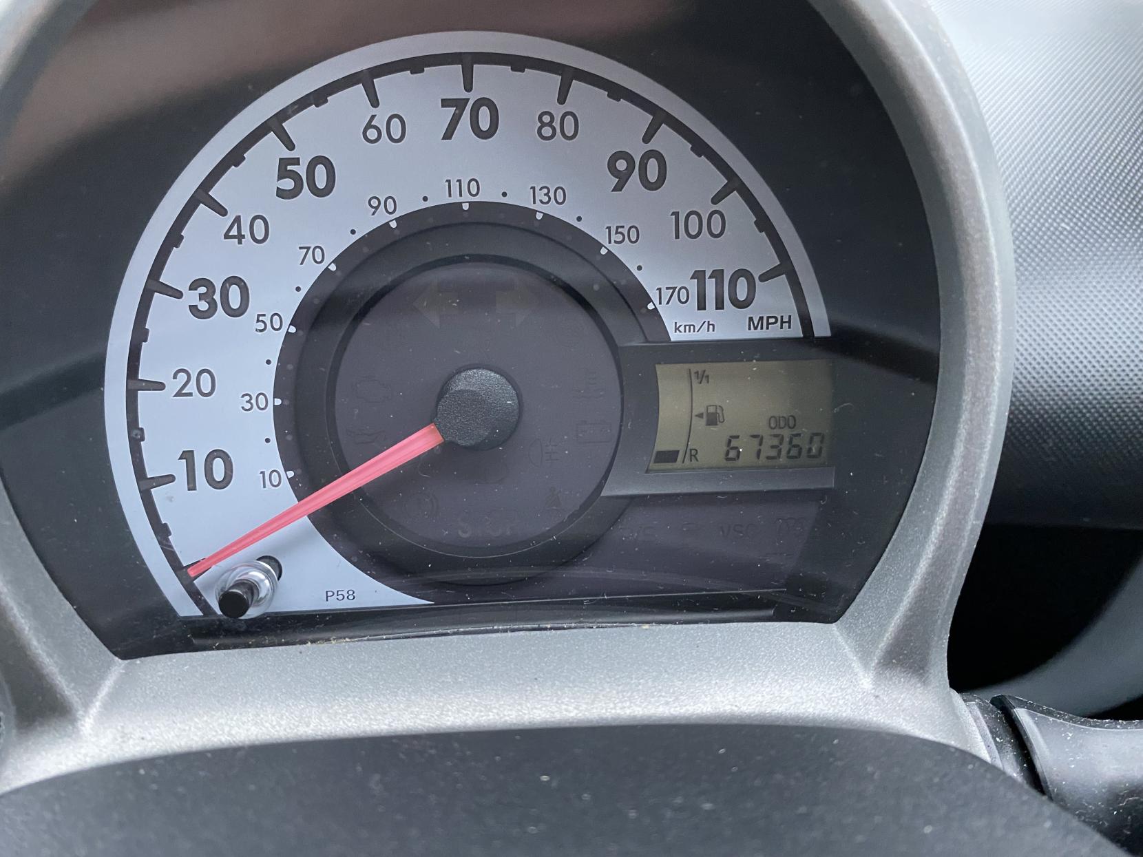 Toyota AYGO 1.0 VVT-i + Hatchback 3dr Petrol Manual Euro 4 (67 bhp)