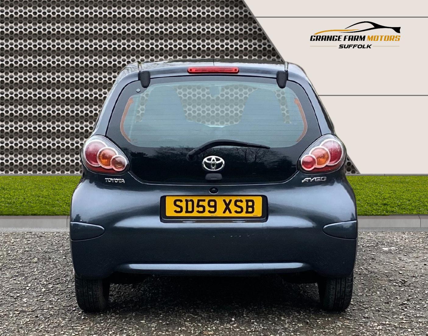 Toyota AYGO 1.0 VVT-i + Hatchback 3dr Petrol Manual Euro 4 (67 bhp)