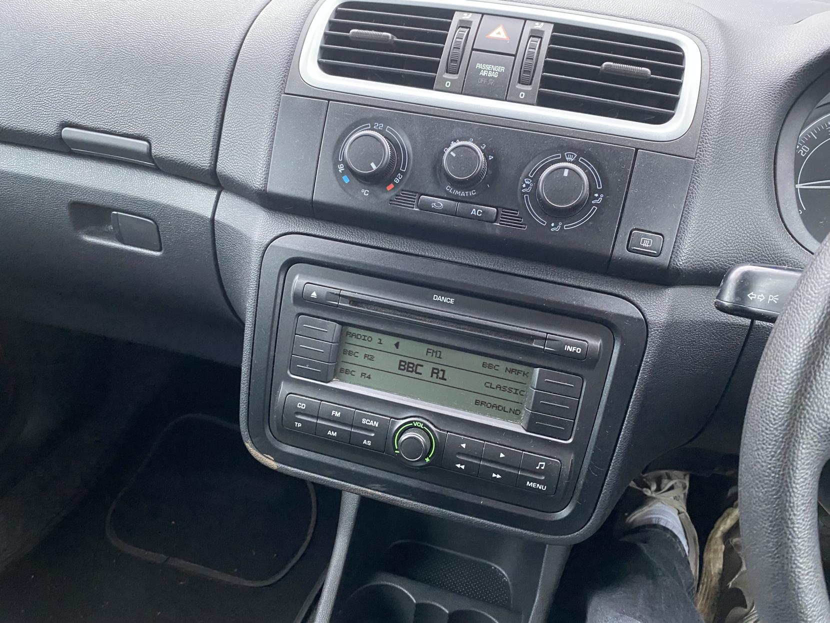 Skoda Fabia 1.2 HTP 12V 2 Hatchback 5dr Petrol Manual (140 g/km, 70 bhp)