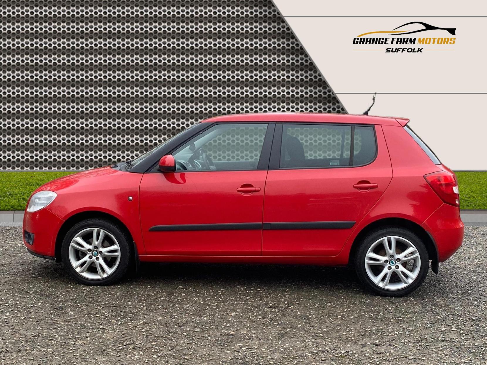 Skoda Fabia 1.2 HTP 12V 2 Hatchback 5dr Petrol Manual (140 g/km, 70 bhp)
