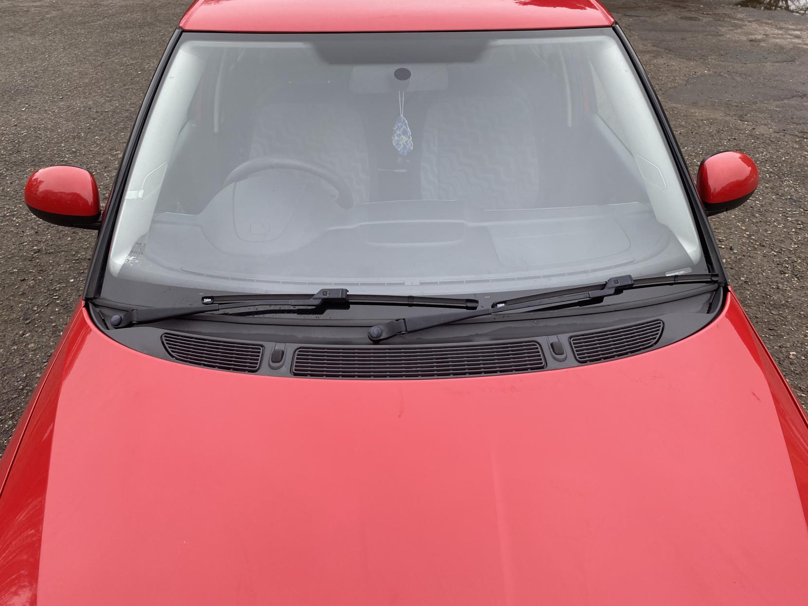 Skoda Fabia 1.2 HTP 12V 2 Hatchback 5dr Petrol Manual (140 g/km, 70 bhp)