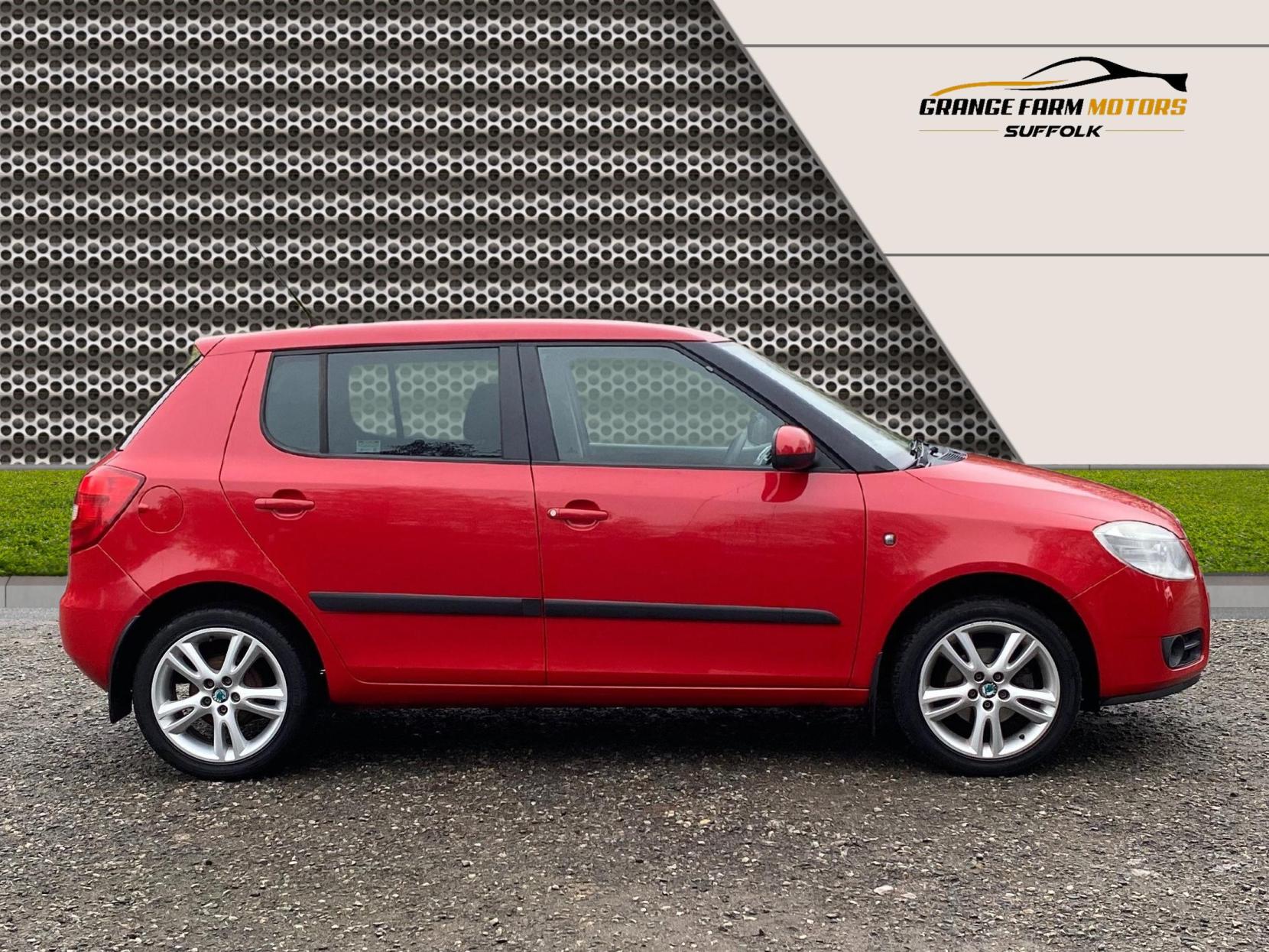 Skoda Fabia 1.2 HTP 12V 2 Hatchback 5dr Petrol Manual (140 g/km, 70 bhp)