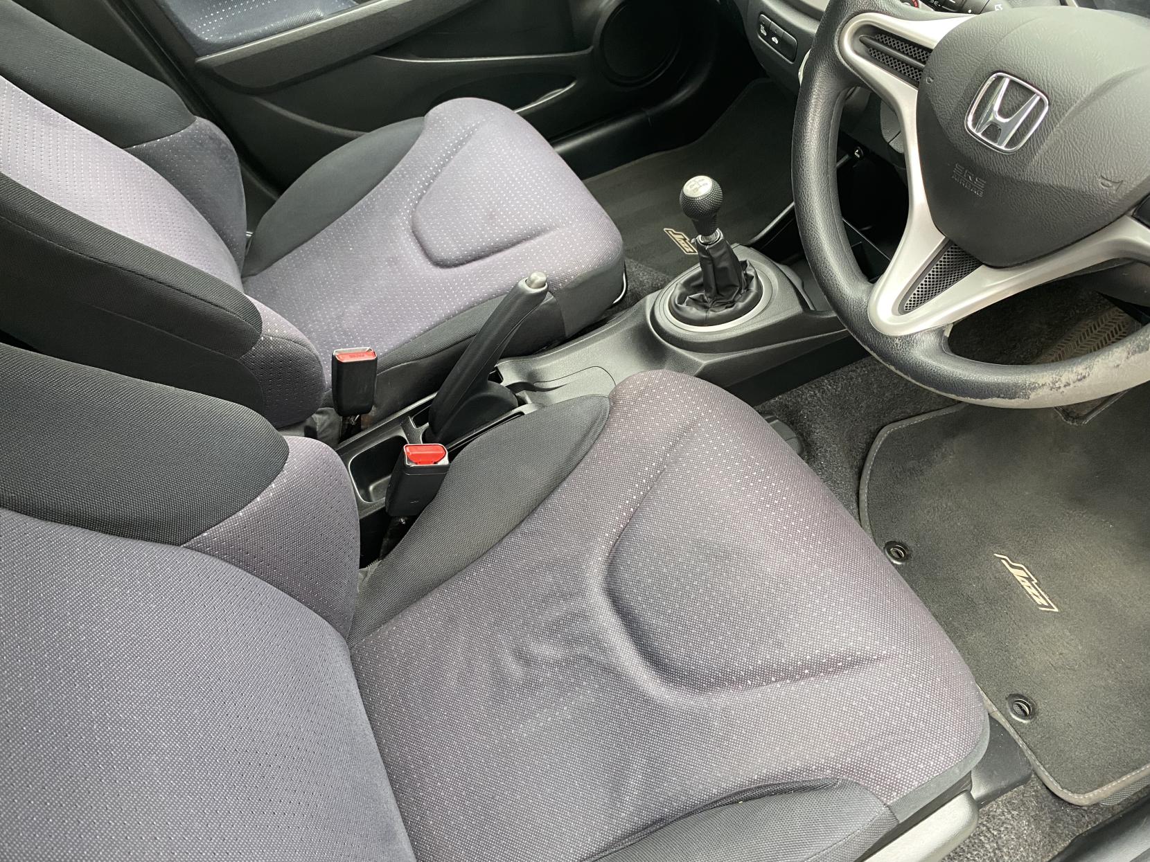 Honda Jazz 1.2 i-VTEC S Hatchback 5dr Petrol Manual Euro 4 (90 ps)