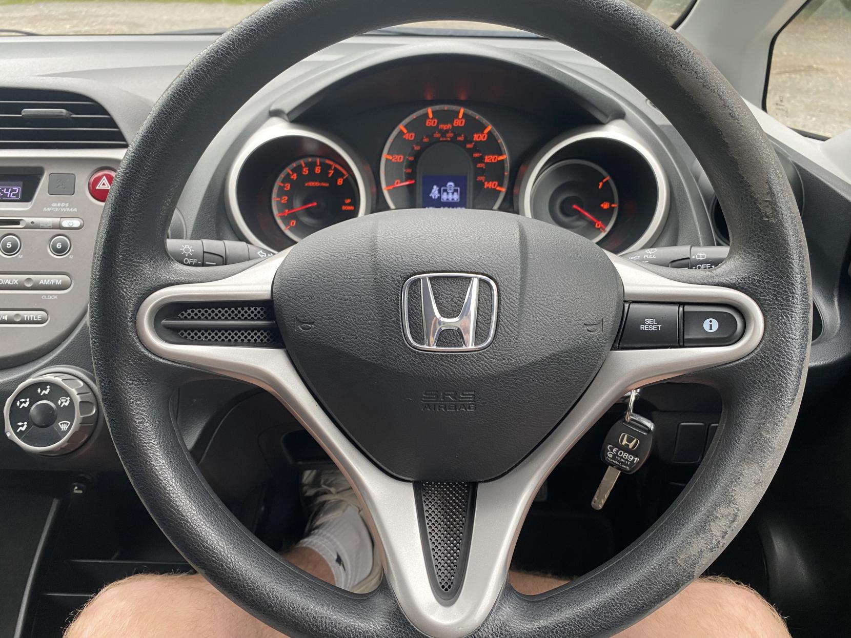 Honda Jazz 1.2 i-VTEC S Hatchback 5dr Petrol Manual Euro 4 (90 ps)
