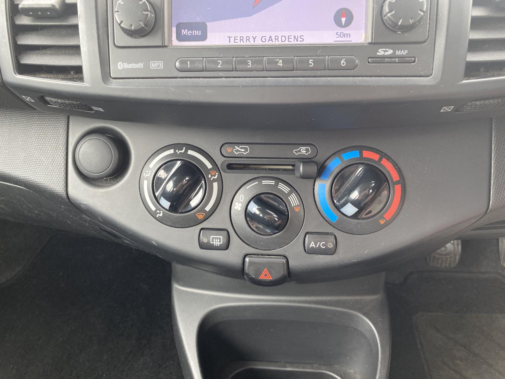 Nissan Micra 1.2 16v n-tec Hatchback 5dr Petrol Manual (139 g/km, 79 bhp)