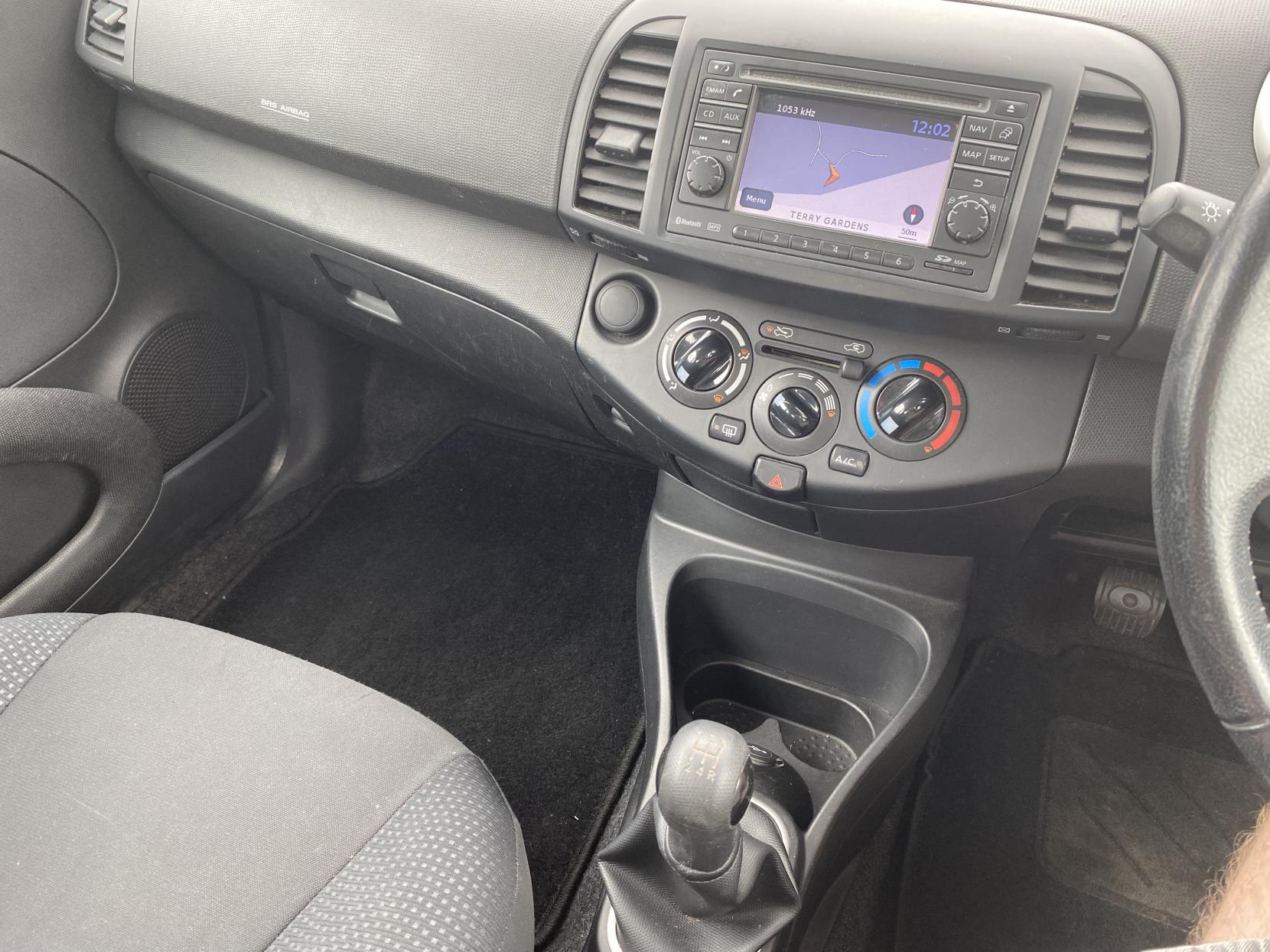 Nissan Micra 1.2 16v n-tec Hatchback 5dr Petrol Manual (139 g/km, 79 bhp)