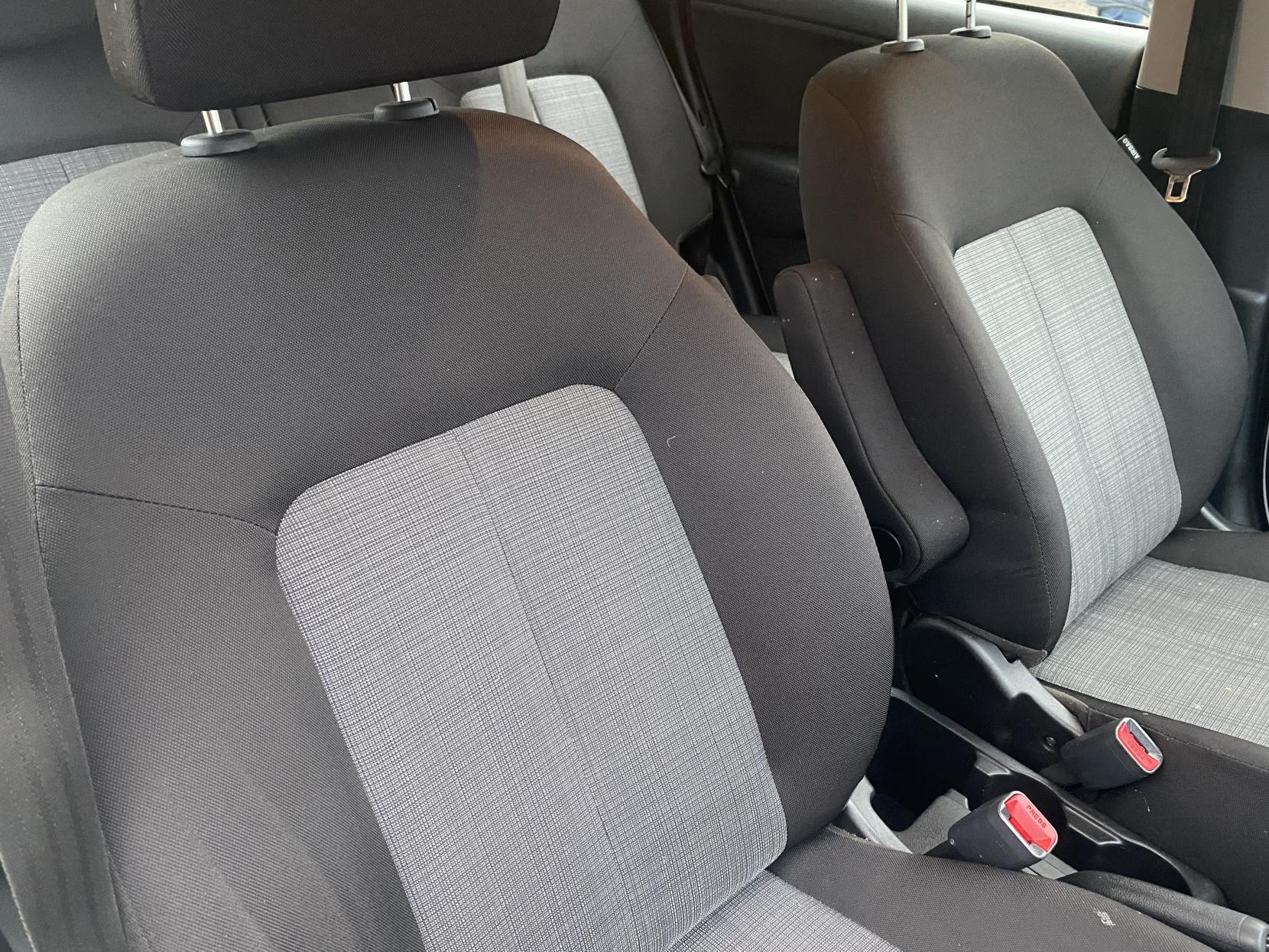 Kia Venga 1.4 EcoDynamics 1 MPV 5dr Petrol Manual Euro 5 (s/s) (89 bhp)