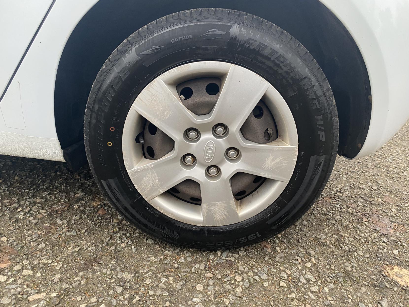 Kia Venga 1.4 EcoDynamics 1 MPV 5dr Petrol Manual Euro 5 (s/s) (89 bhp)