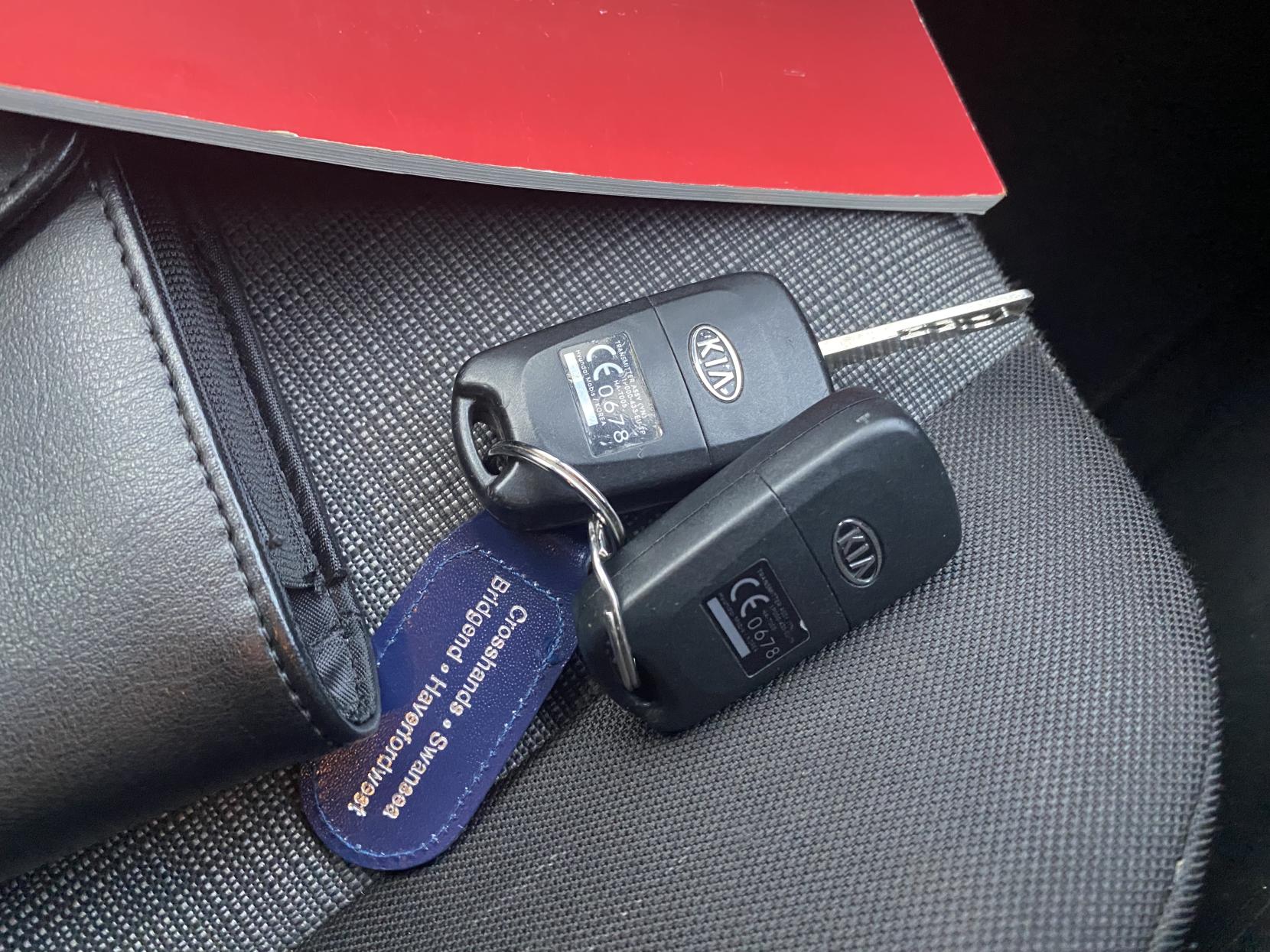 Kia Venga 1.4 EcoDynamics 1 MPV 5dr Petrol Manual Euro 5 (s/s) (89 bhp)