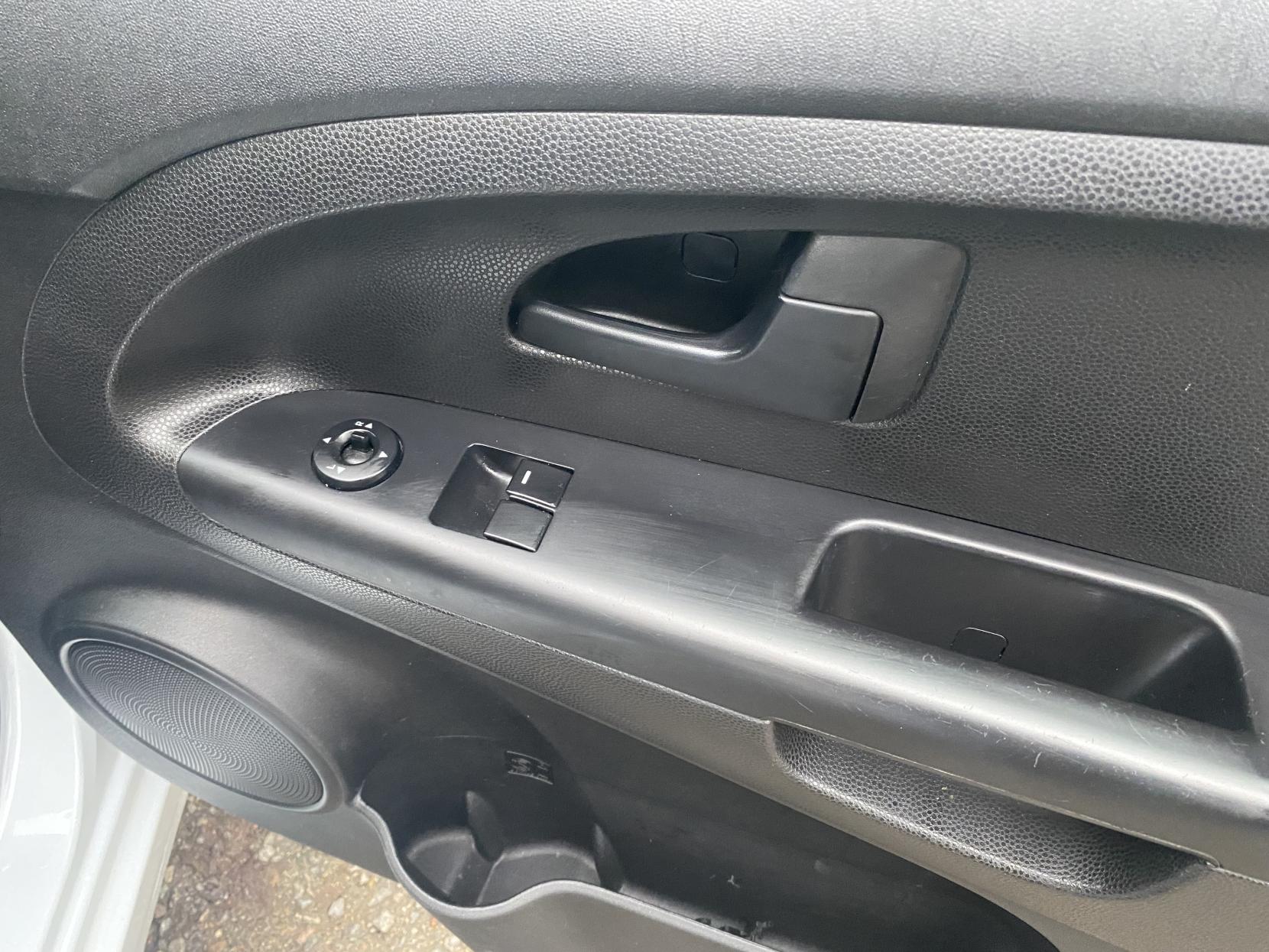 Kia Venga 1.4 EcoDynamics 1 MPV 5dr Petrol Manual Euro 5 (s/s) (89 bhp)