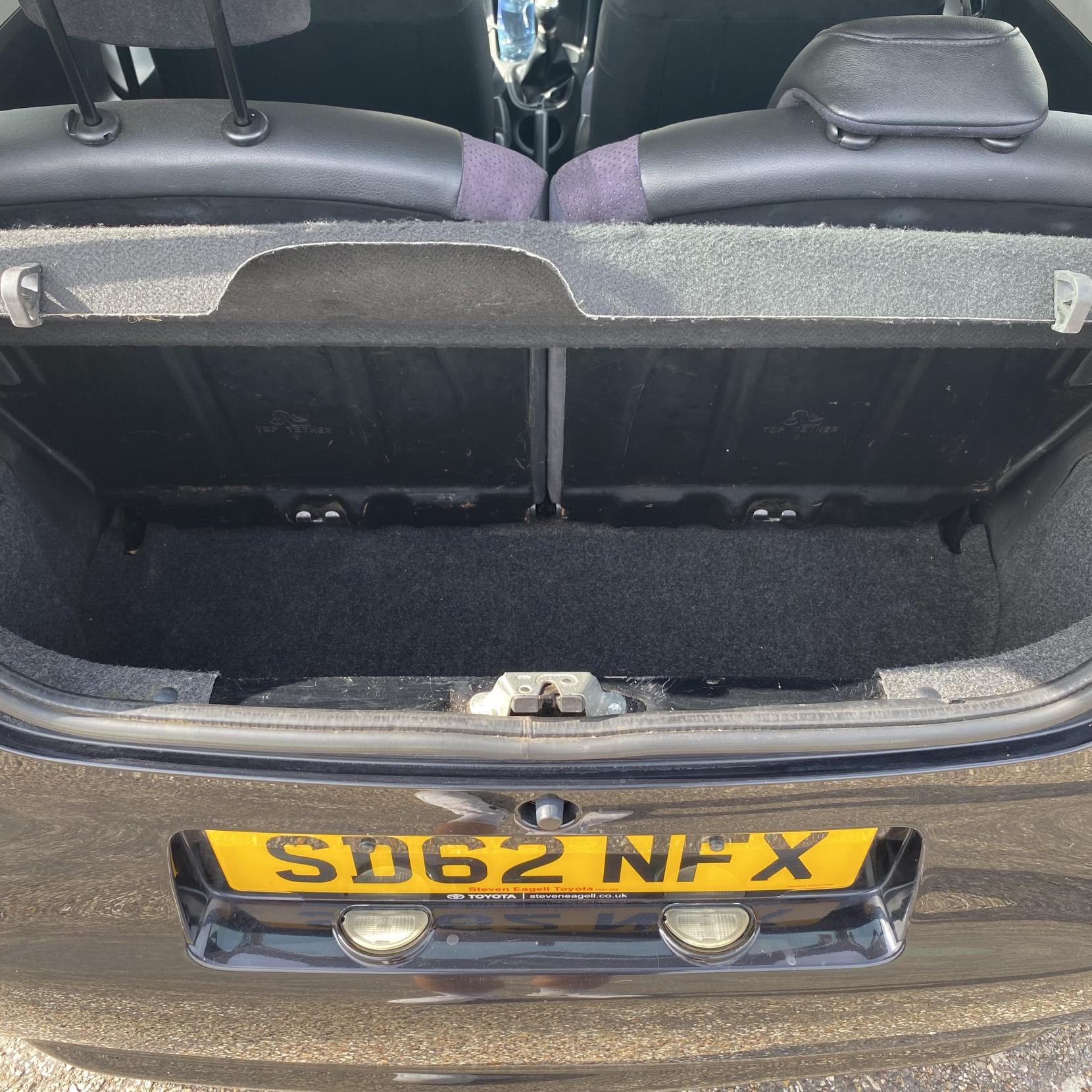 Toyota AYGO 1.0 VVT-i Ice Hatchback 3dr Petrol Manual Euro 5 (67 ps)