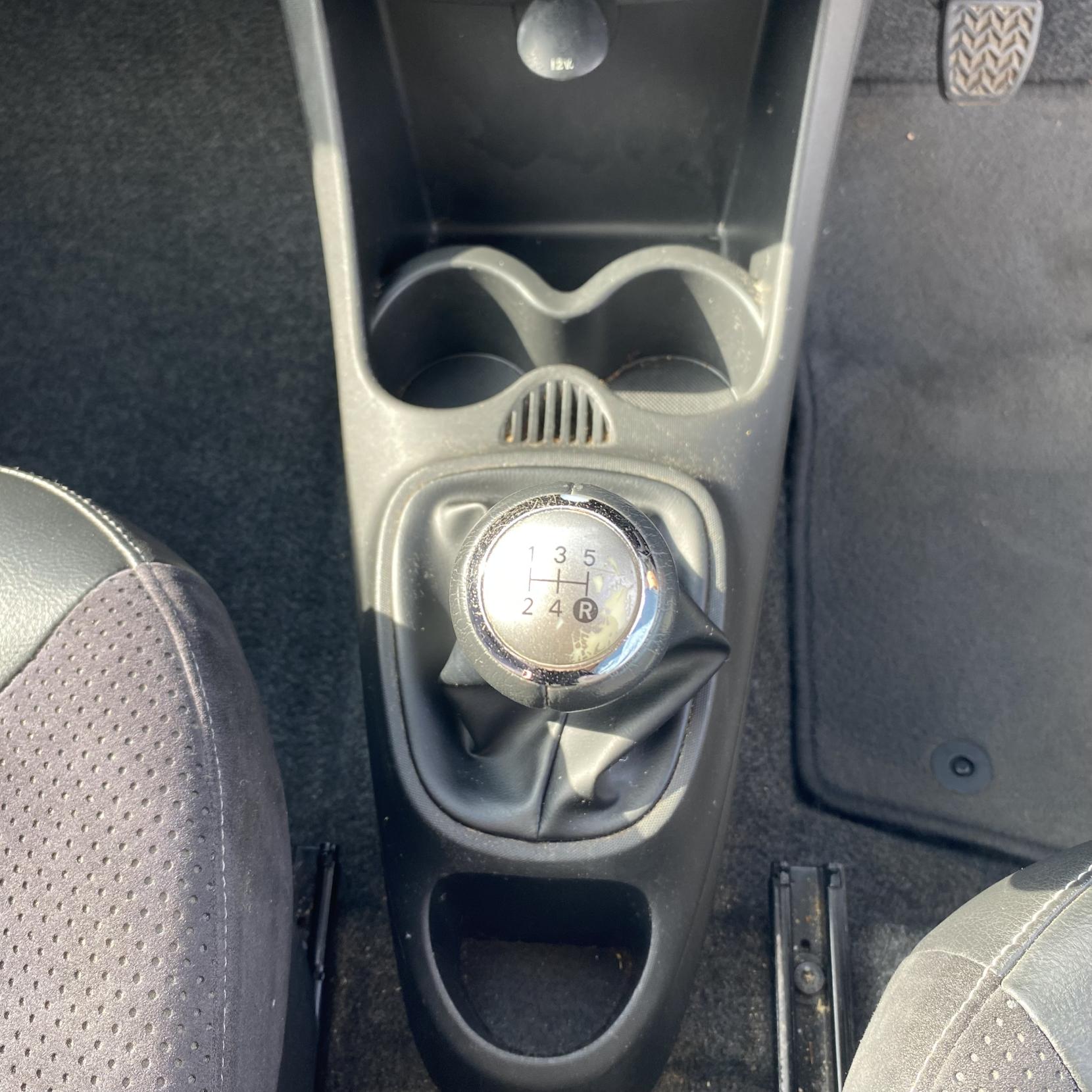 Toyota AYGO 1.0 VVT-i Ice Hatchback 3dr Petrol Manual Euro 5 (67 ps)