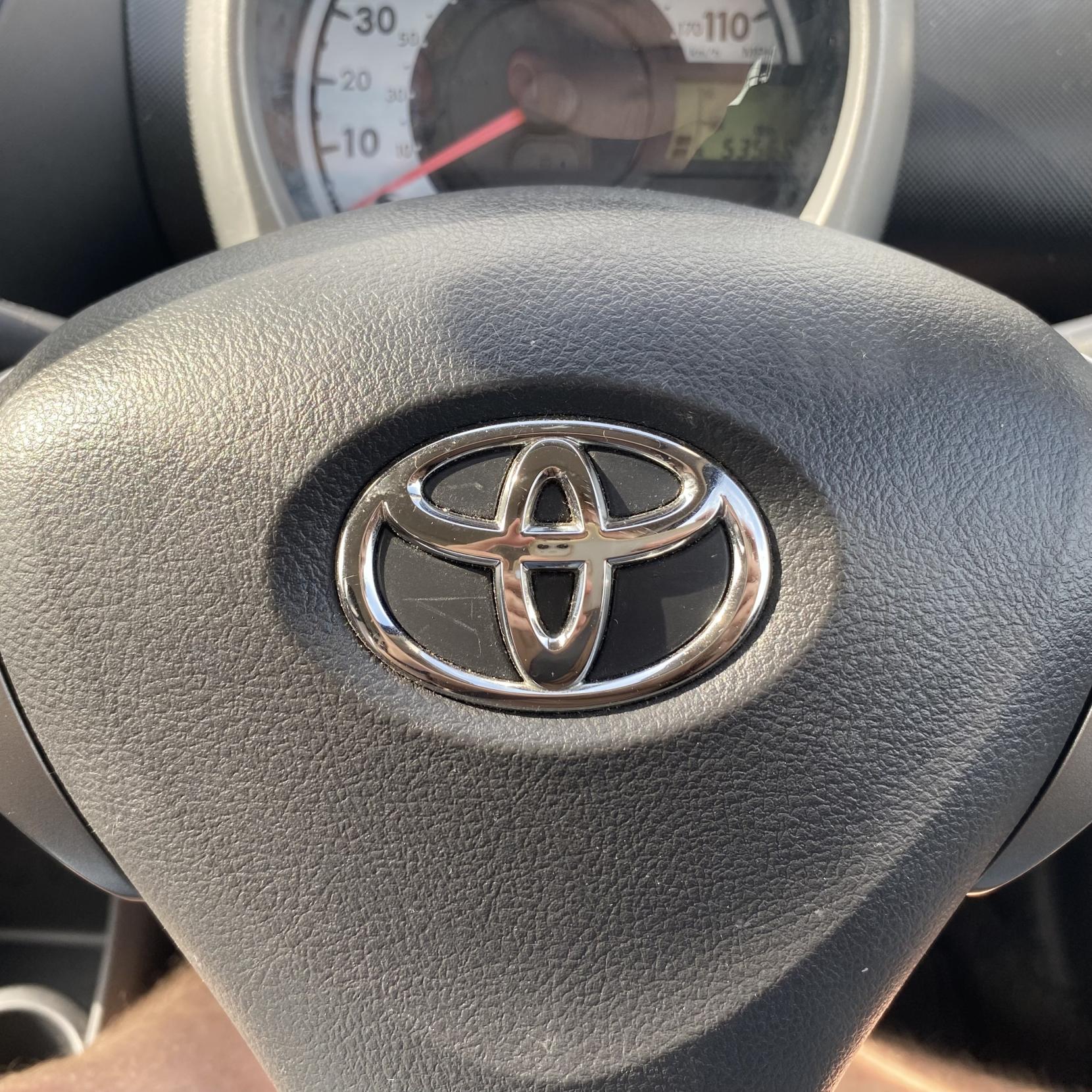Toyota AYGO 1.0 VVT-i Ice Hatchback 3dr Petrol Manual Euro 5 (67 ps)