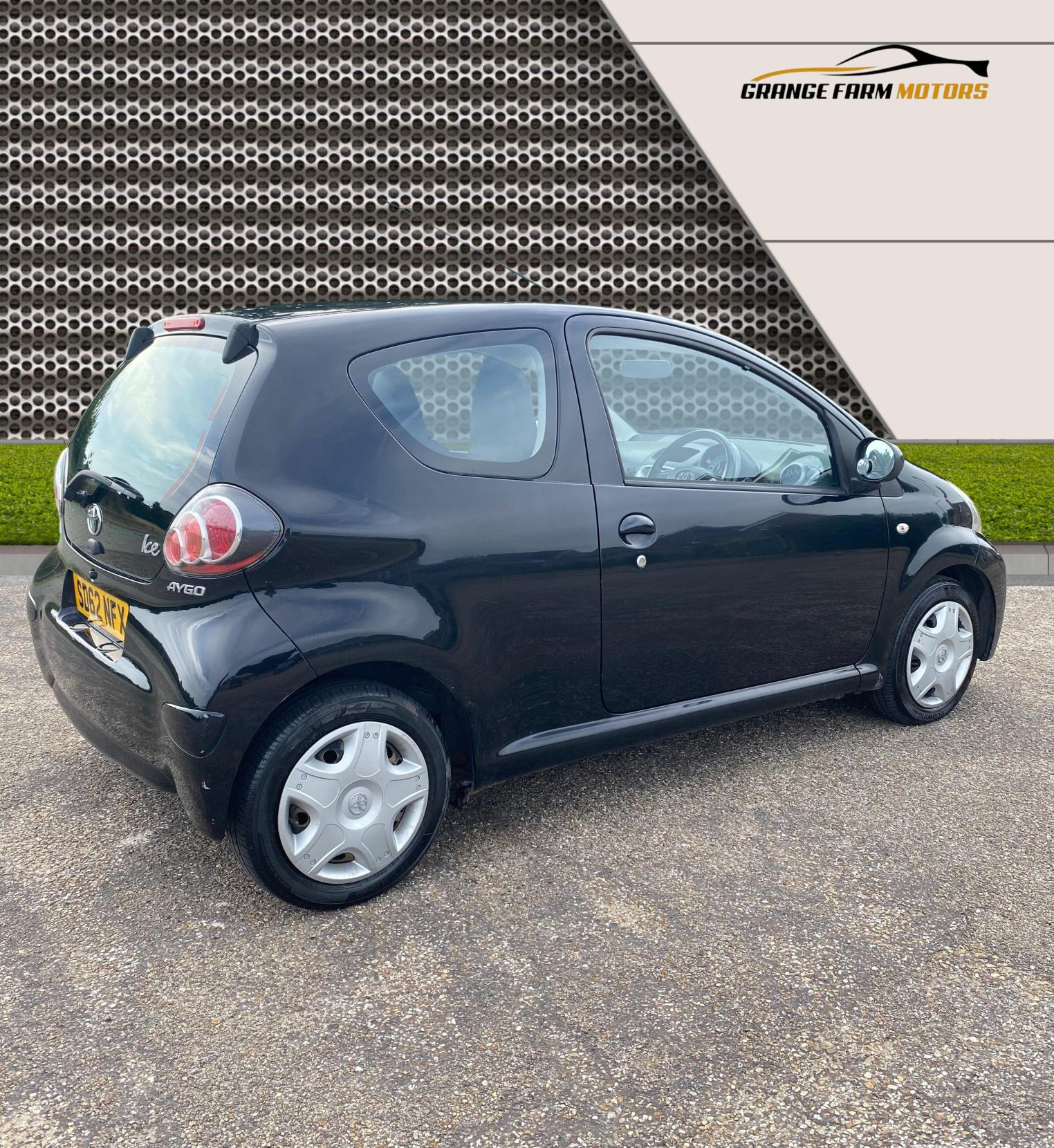 Toyota AYGO 1.0 VVT-i Ice Hatchback 3dr Petrol Manual Euro 5 (67 ps)