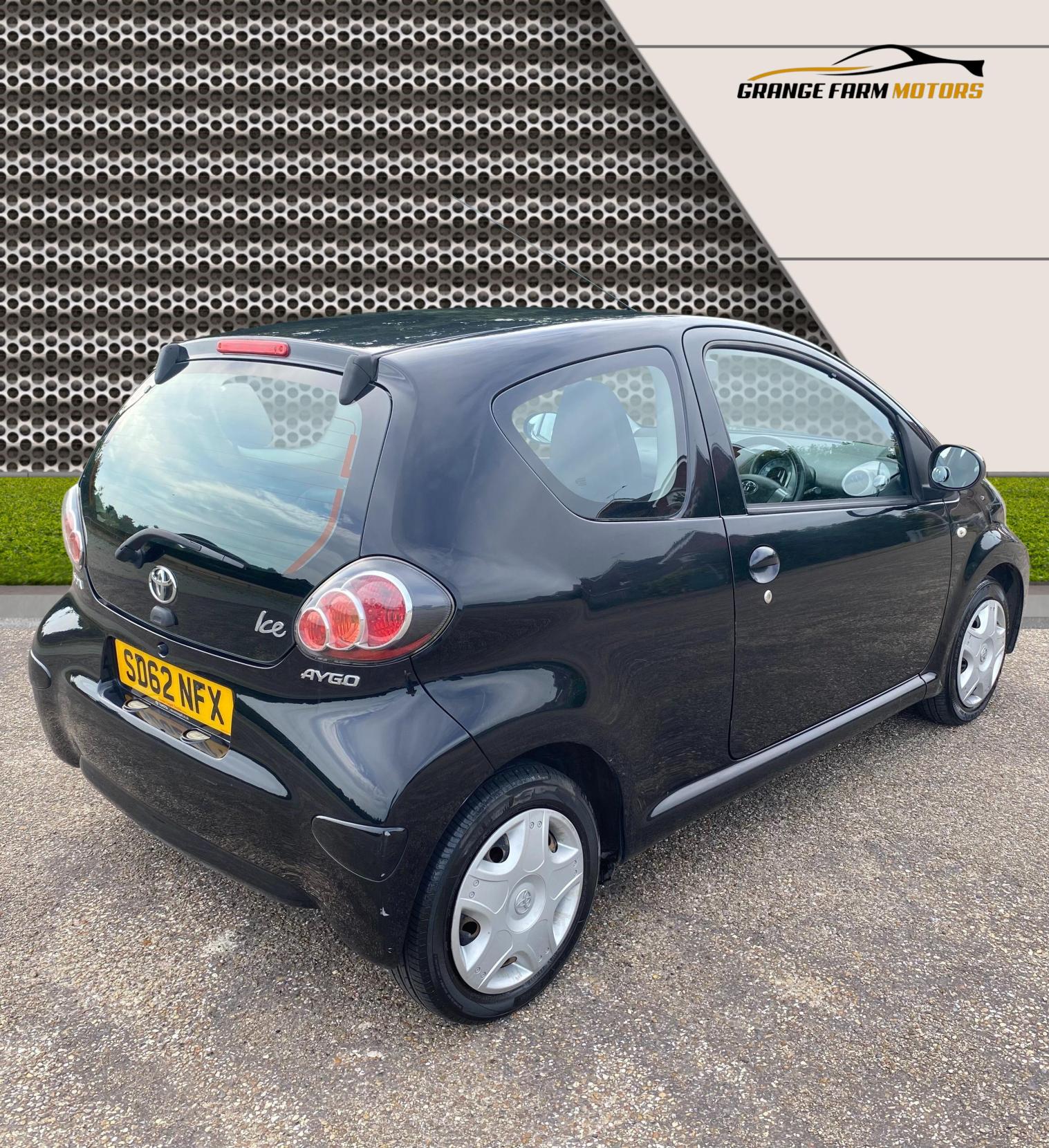 Toyota AYGO 1.0 VVT-i Ice Hatchback 3dr Petrol Manual Euro 5 (67 ps)