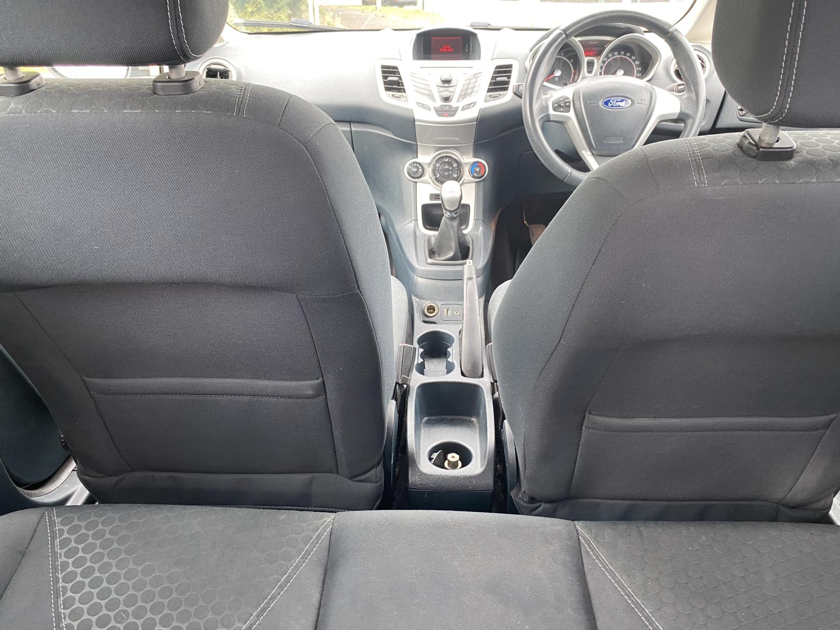 Ford Fiesta 1.25 Zetec Hatchback 3dr Petrol Manual (129 g/km, 81 bhp)