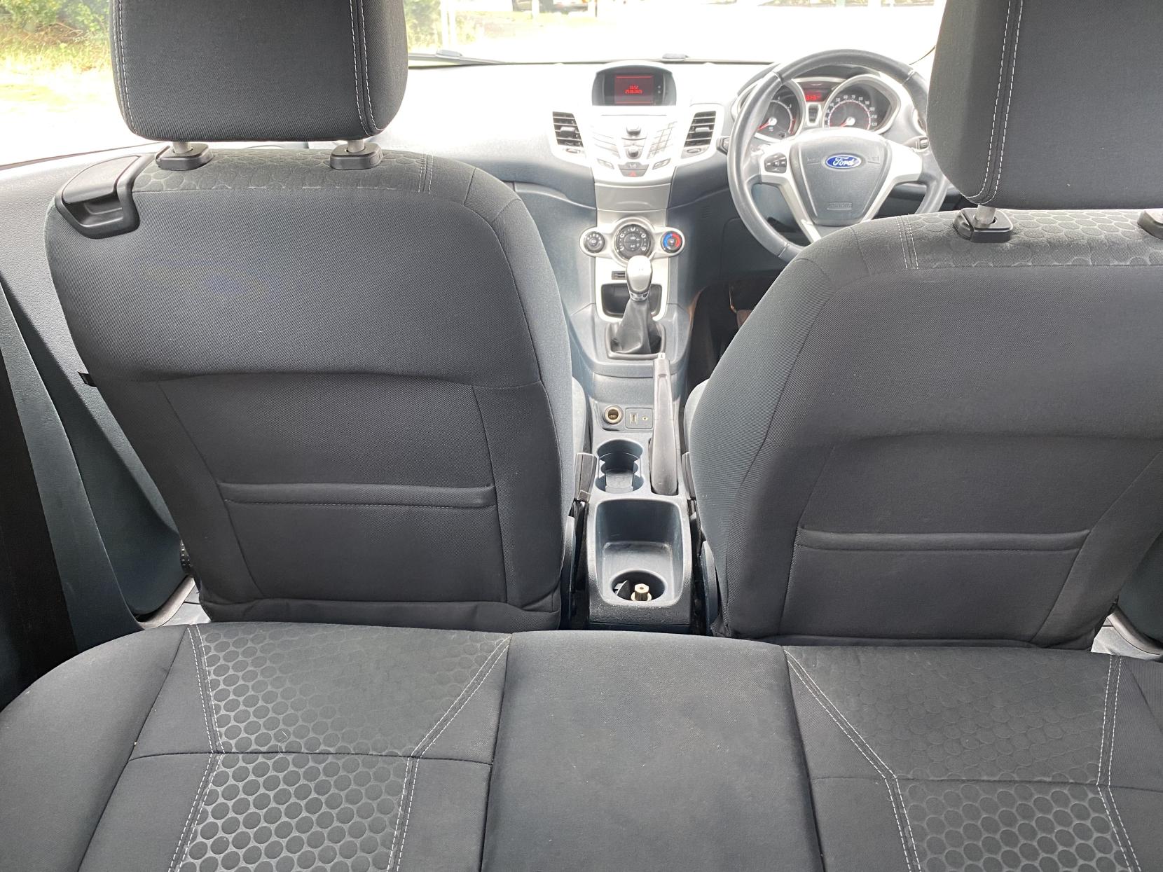 Ford Fiesta 1.25 Zetec Hatchback 3dr Petrol Manual (129 g/km, 81 bhp)
