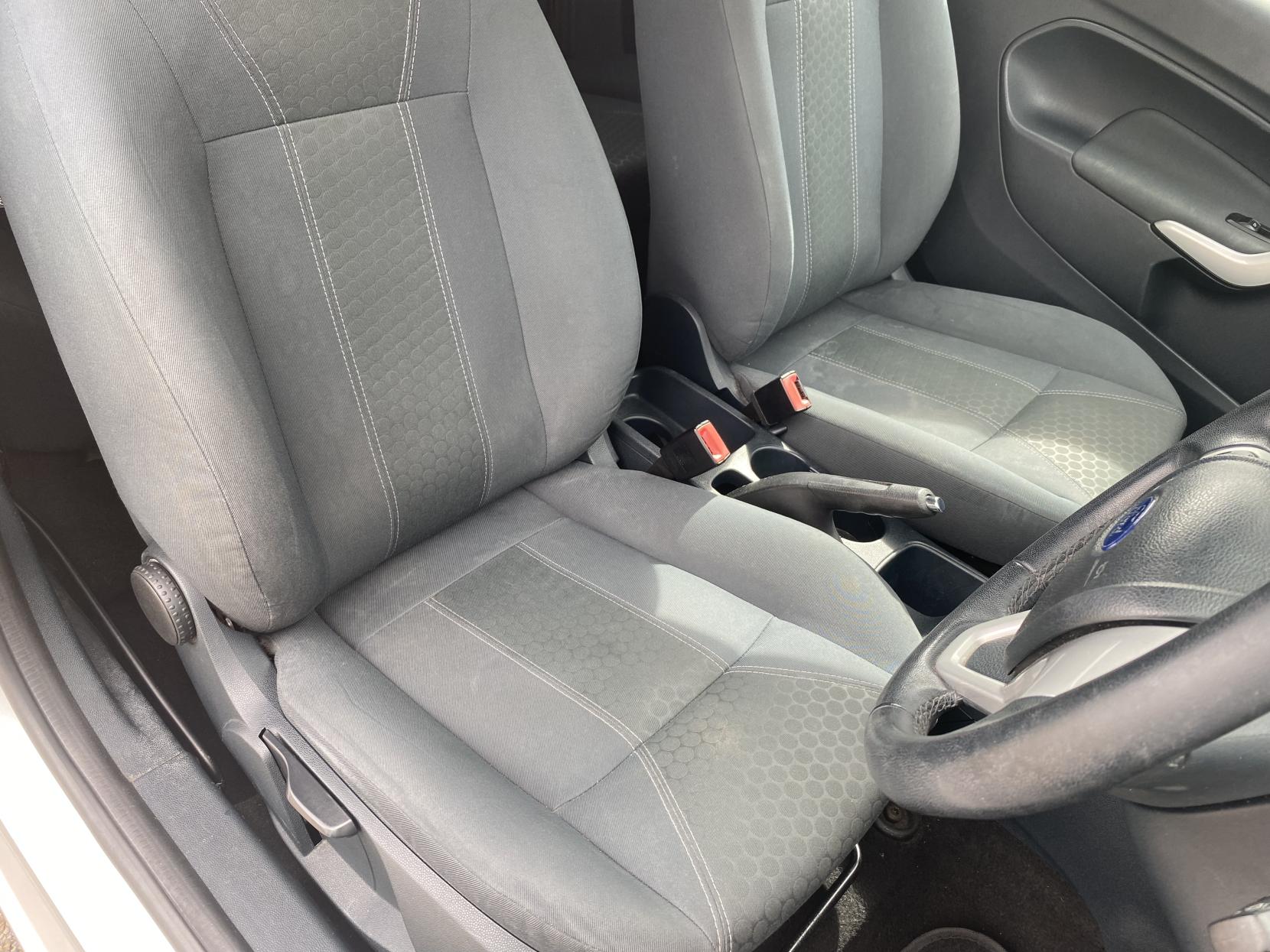 Ford Fiesta 1.25 Zetec Hatchback 3dr Petrol Manual (129 g/km, 81 bhp)
