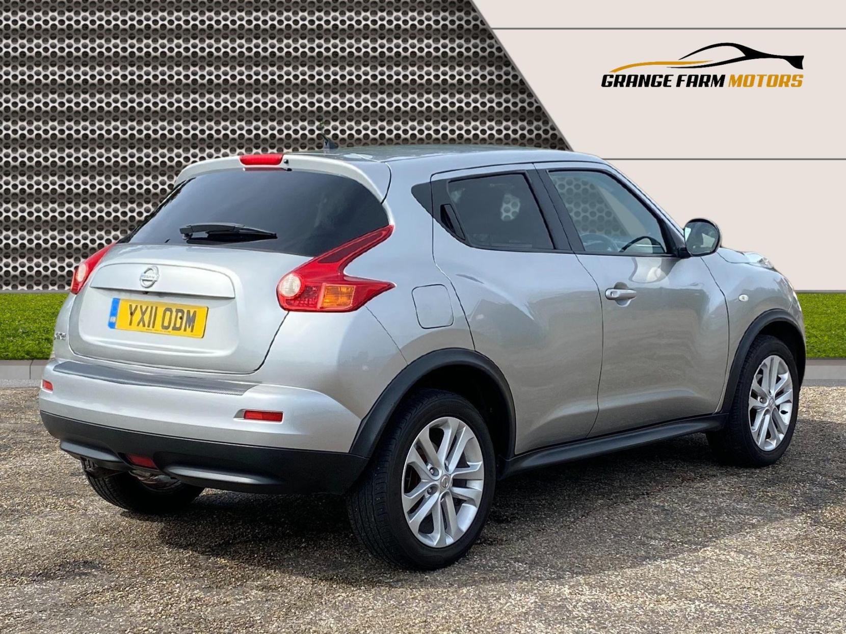 Nissan Juke 1.6 Acenta Premium SUV 5dr Petrol Manual Euro 5 (117 ps)