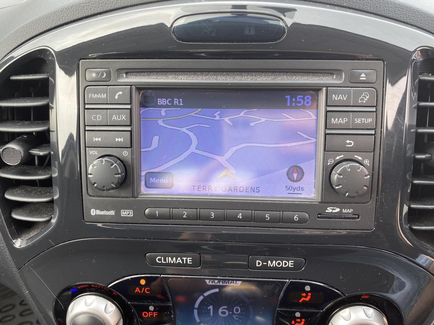 Nissan Juke 1.6 Acenta Premium SUV 5dr Petrol Manual Euro 5 (117 ps)