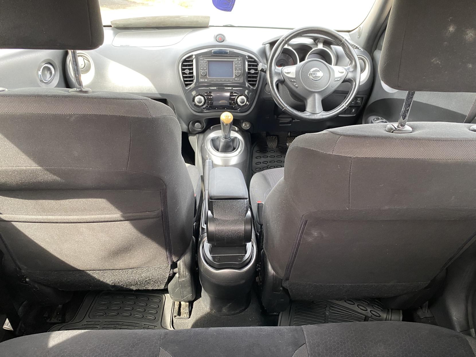 Nissan Juke 1.6 Acenta Premium SUV 5dr Petrol Manual Euro 5 (117 ps)