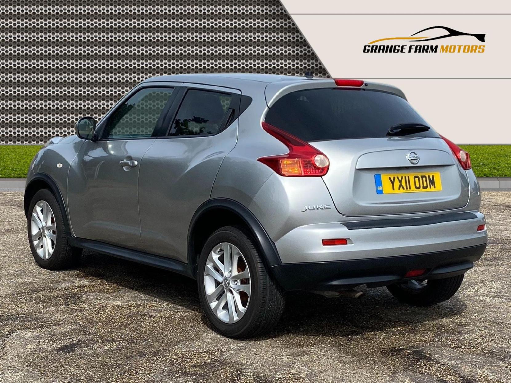 Nissan Juke 1.6 Acenta Premium SUV 5dr Petrol Manual Euro 5 (117 ps)
