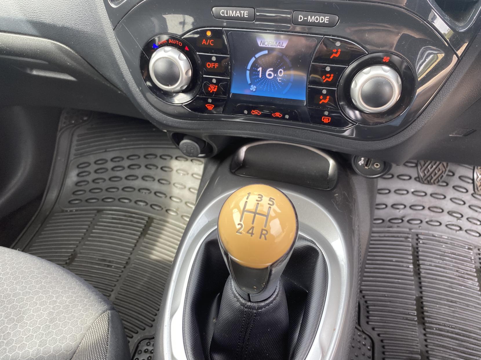 Nissan Juke 1.6 Acenta Premium SUV 5dr Petrol Manual Euro 5 (117 ps)