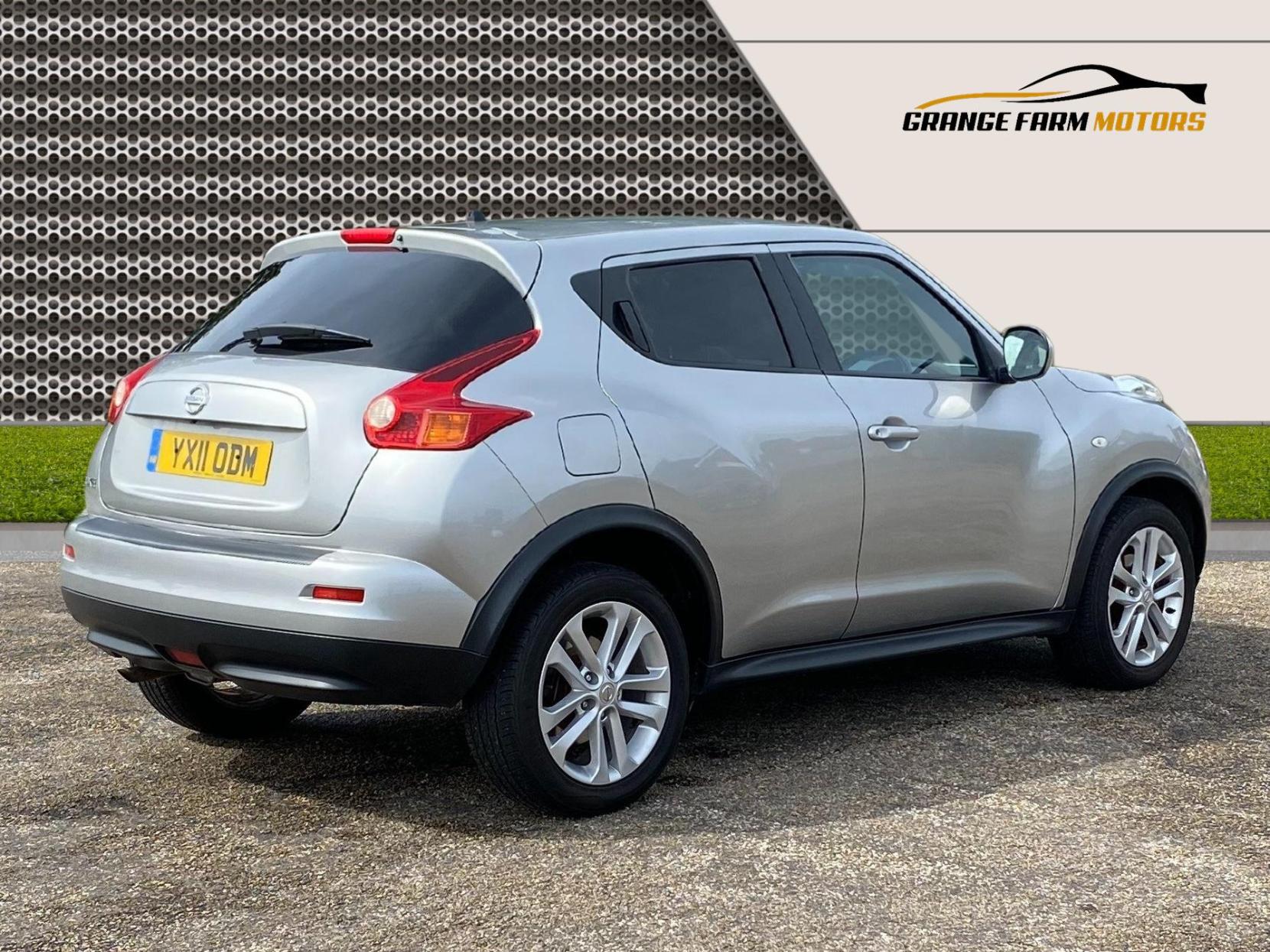 Nissan Juke 1.6 Acenta Premium SUV 5dr Petrol Manual Euro 5 (117 ps)