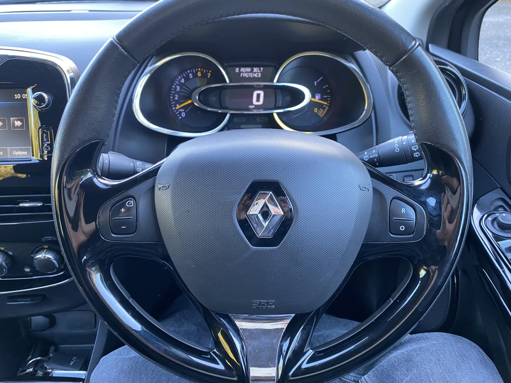 Renault Clio 1.2 16V Dynamique MediaNav Hatchback 5dr Petrol Manual Euro 5 (75 ps)