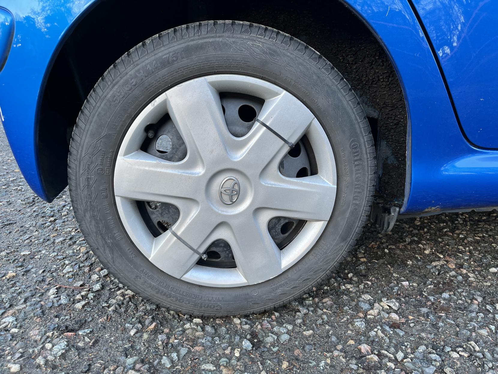 Toyota AYGO 1.0 VVT-i Blue Hatchback 5dr Petrol Manual Euro 5 (67 ps)