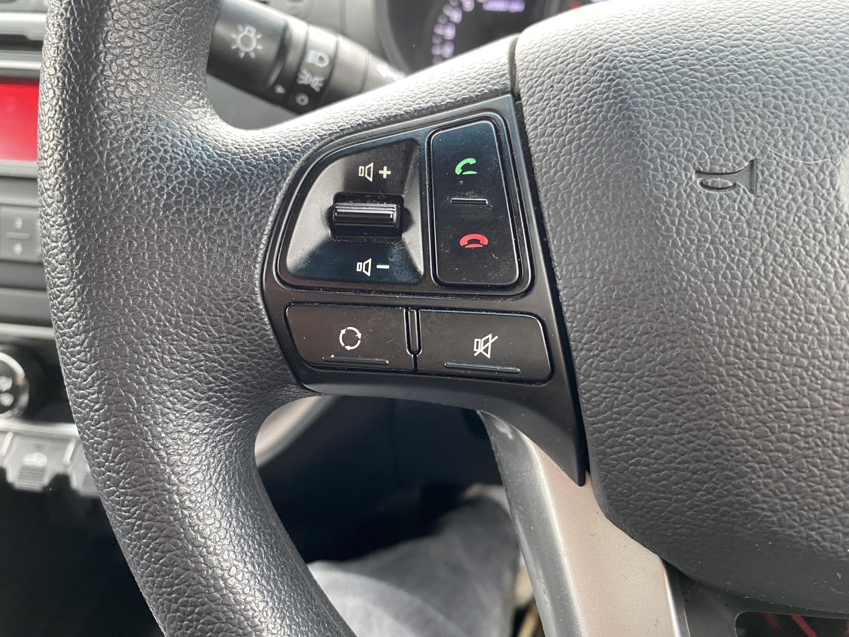 Kia Rio 1.25 1 Air Hatchback 5dr Petrol Manual Euro 5 (84 bhp)