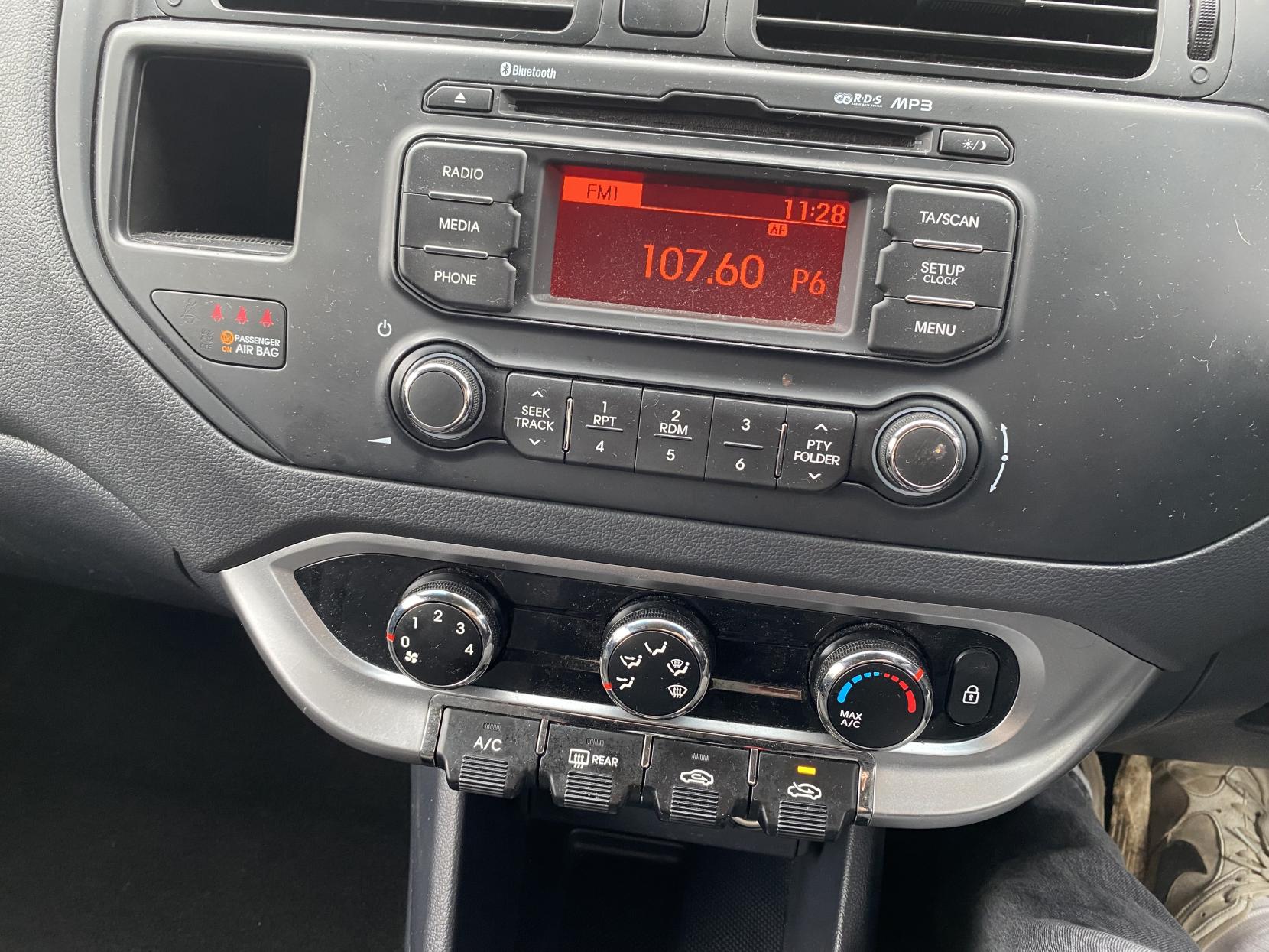 Kia Rio 1.25 1 Air Hatchback 5dr Petrol Manual Euro 5 (84 bhp)